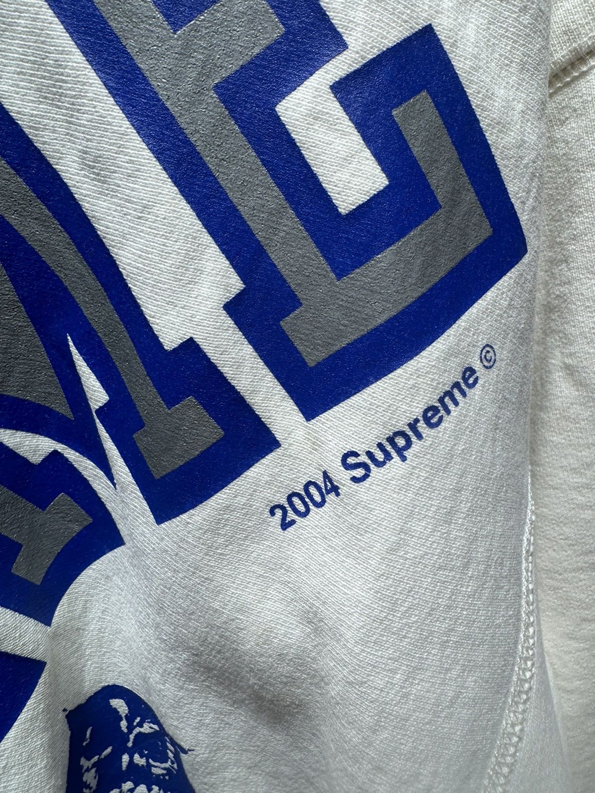 Supreme Rare Vintage 2004 Supreme “thieves” Crewneck Size US XL / EU 56 / 4 - 5 Thumbnail