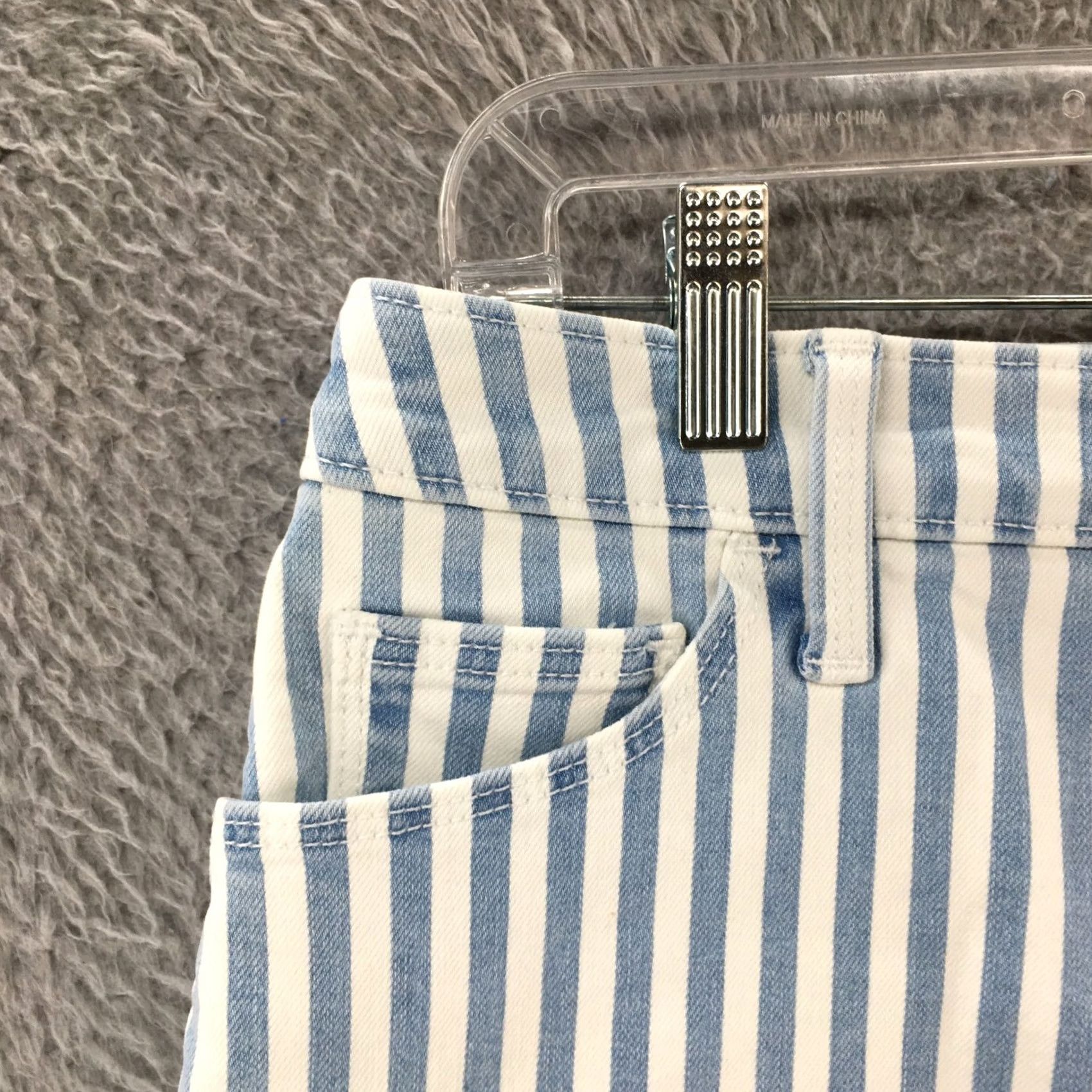 Vintage Universal Thread Mom Shorts Womens 8/29R Blue Striped Cotton Blend Mid Rise NEW Size 30" / US 8 / IT 44 - 2 Thumbnail