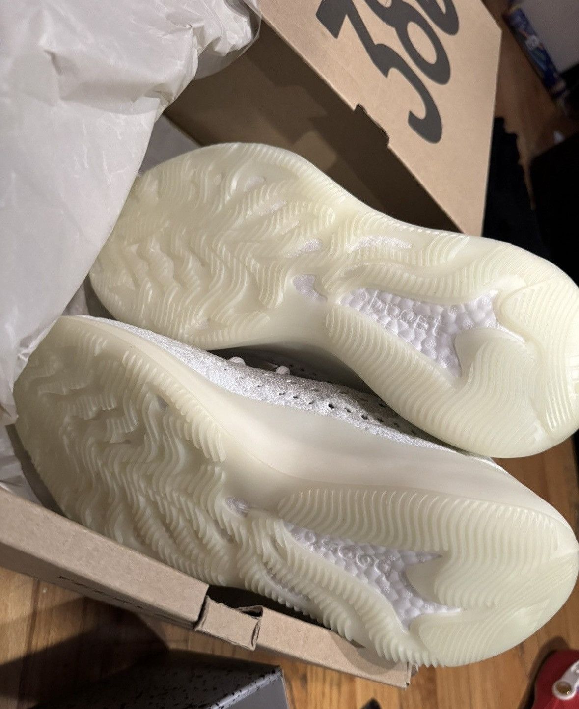 Adidas Yeezy Calcite Glow Size US 9 / EU 42 - 2 Thumbnail