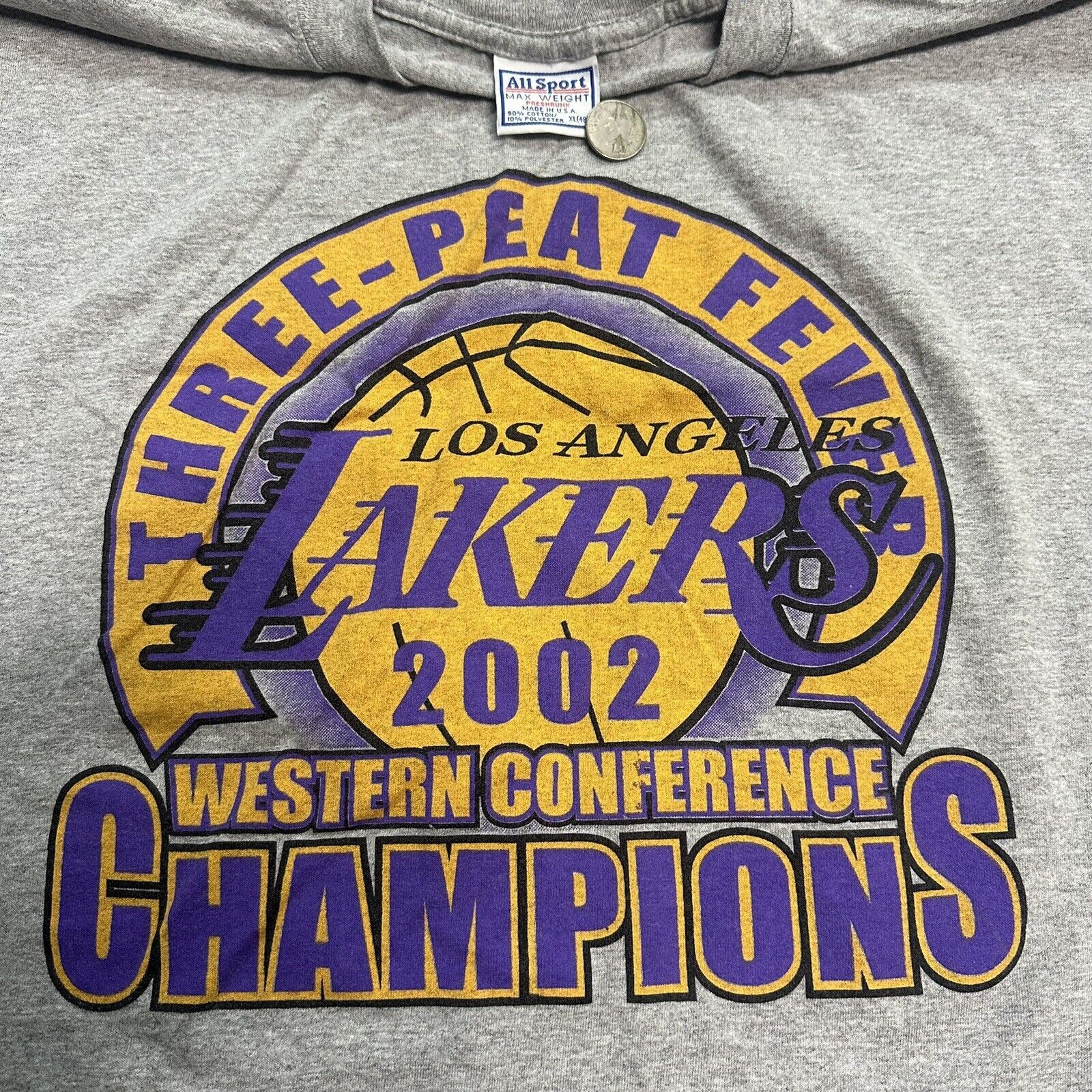 NBA Vintage 2002 Lakers 3 Peat Fever Shaquille O Neal T-Shirt Size US XL / EU 56 / 4 - 2 Thumbnail