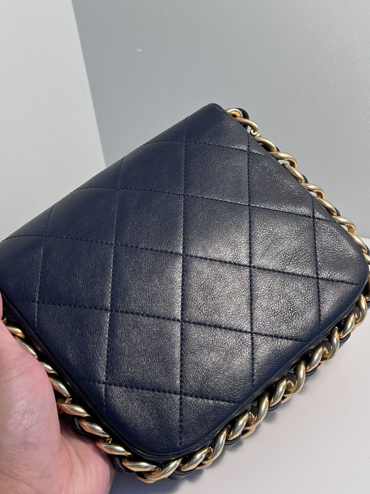 Chanel Chanel Chain Crossbody Bag Dark Navy Size ONE SIZE - 8 Thumbnail