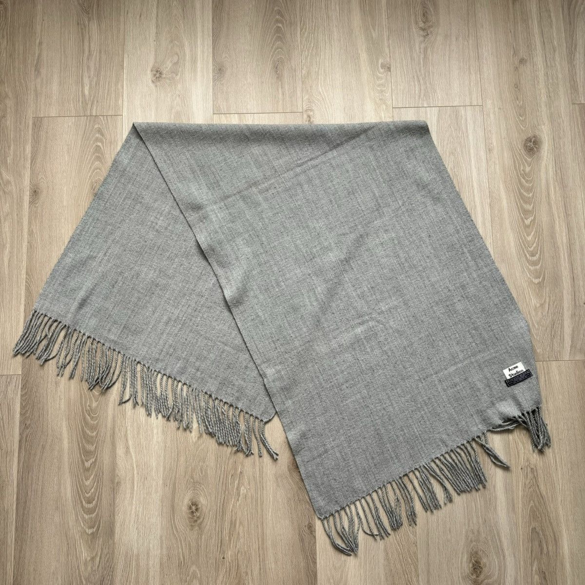 Acne Studios Acne Studios Wool Oversize Large Scarf Gray Size ONE SIZE - 2 Thumbnail