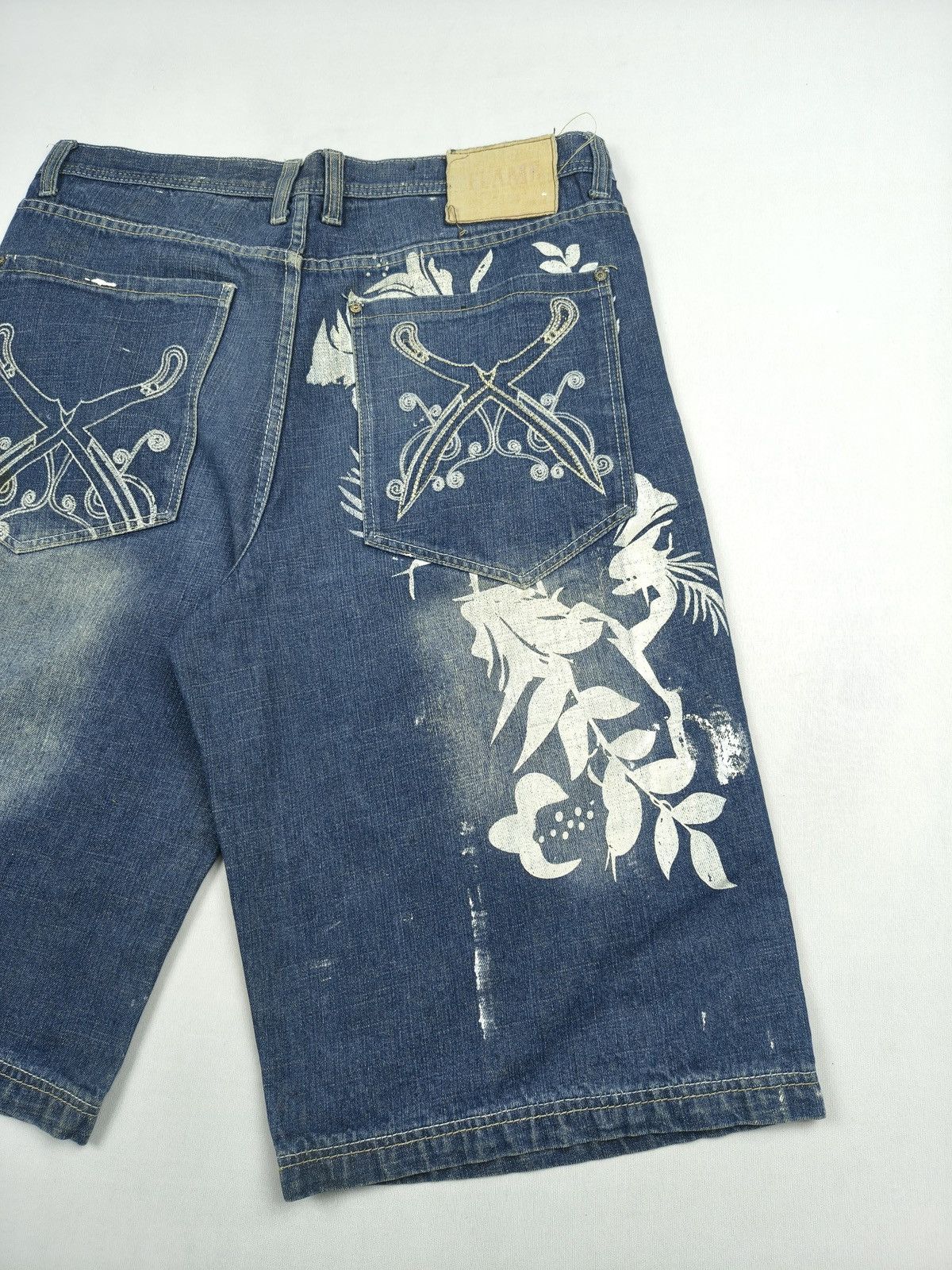 Southpole Flame Jeans Distressed AOP Biker Hip-Hop Jorts. (069) Size US 38 / EU 54 - 4 Thumbnail
