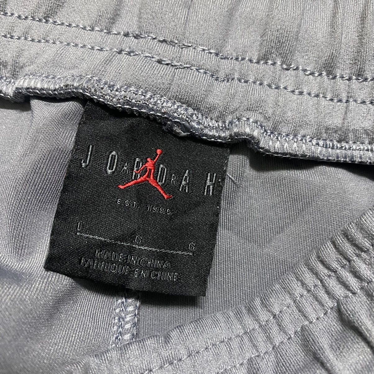 Jordan Brand Air Jordan Remastered Diamond Shorts Size US 34 / EU 50 - 15 Thumbnail