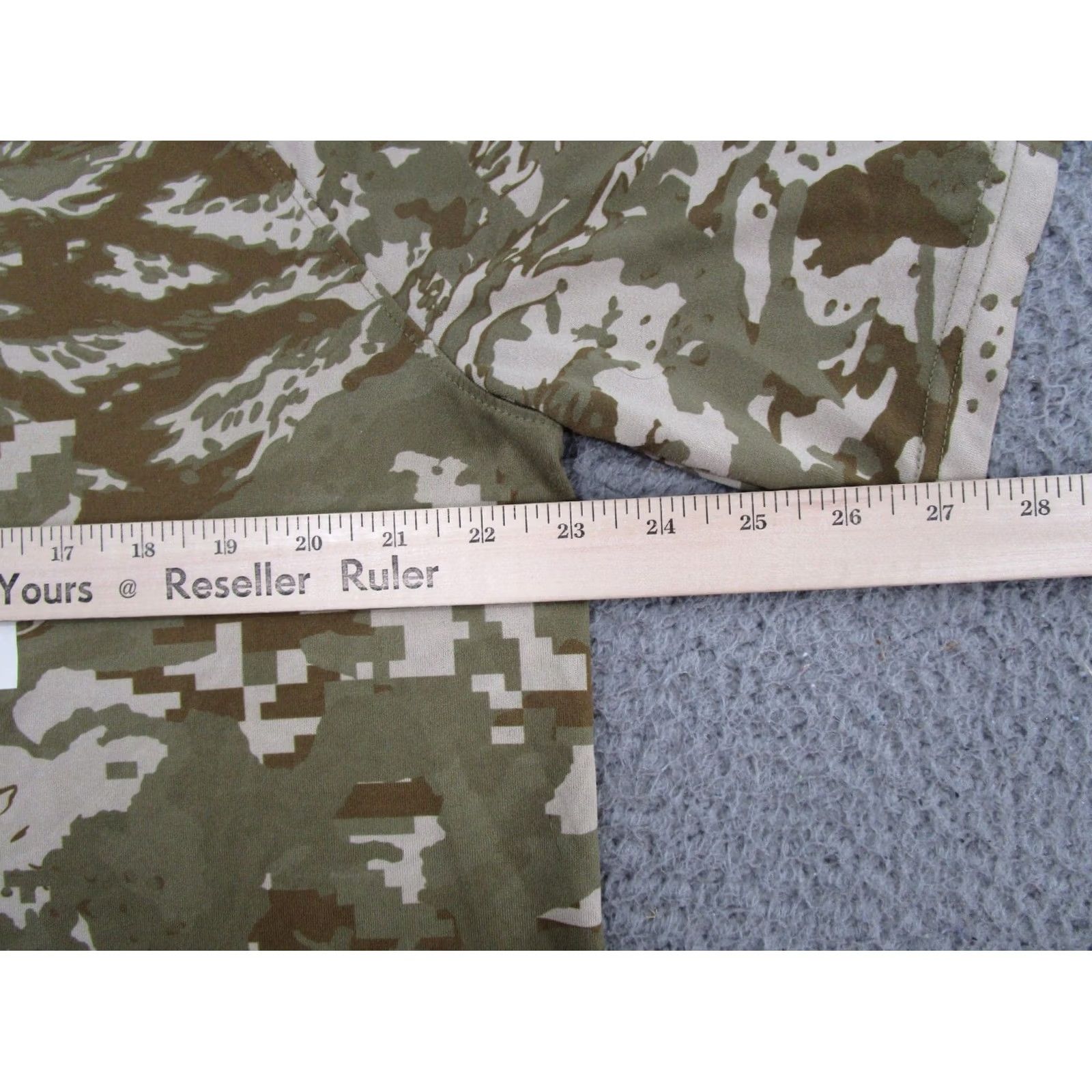 Under Armour Under Armour Freedom Camo Short Sleeve Shirt Mens XL Activewear Military Camouflage Logo Breathable T-Shirt 2020s Mens Size US XL / EU 56 / 4 - 6 Thumbnail