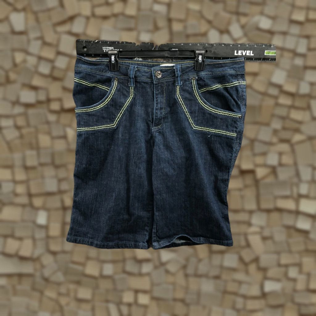 Vintage Venezia Bermuda Shorts Womens Plus Size 24 Mid Rise Dark Wash Blue Size 42" / US 20 - 1 Thumbnail