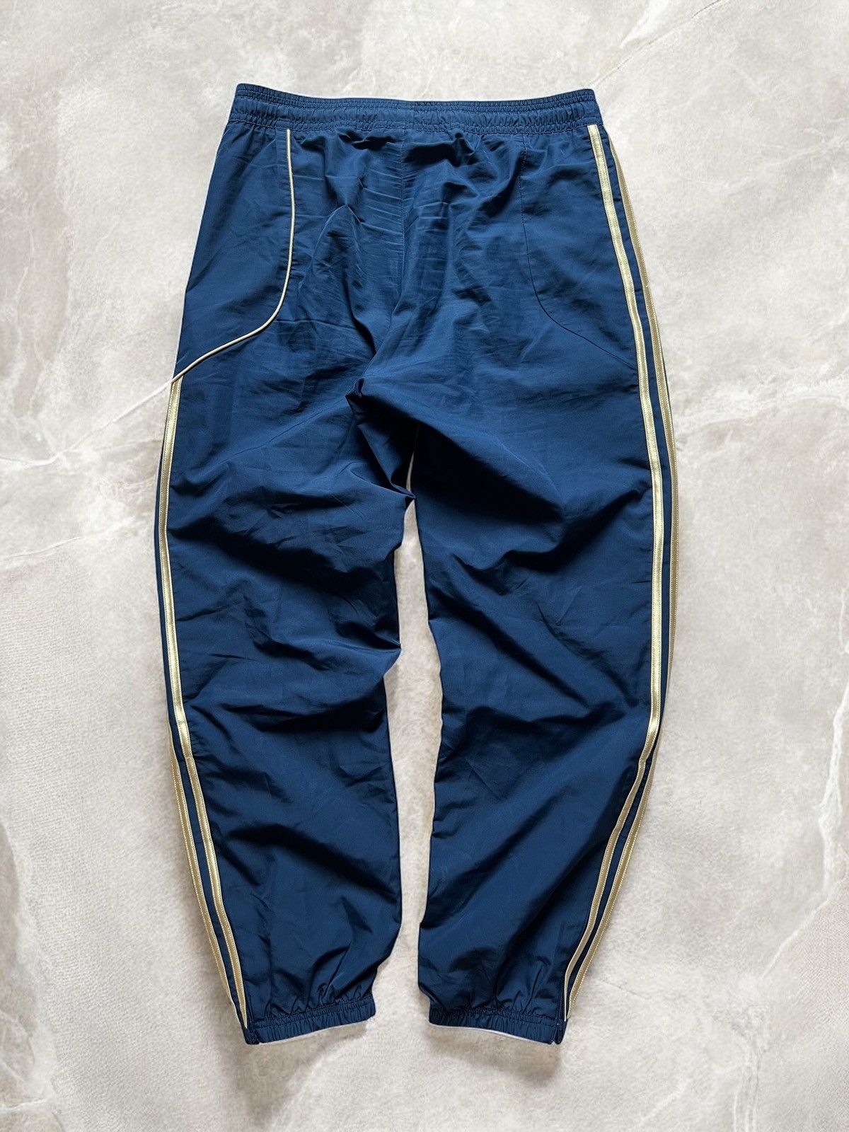 Adidas × Chelsea Soccer ADIDAS CHELSEA 2012 SOCCER TRACK PANTS GOLDEN STRIPE VINTAGE Size US 32 / EU 48 - 6 Thumbnail
