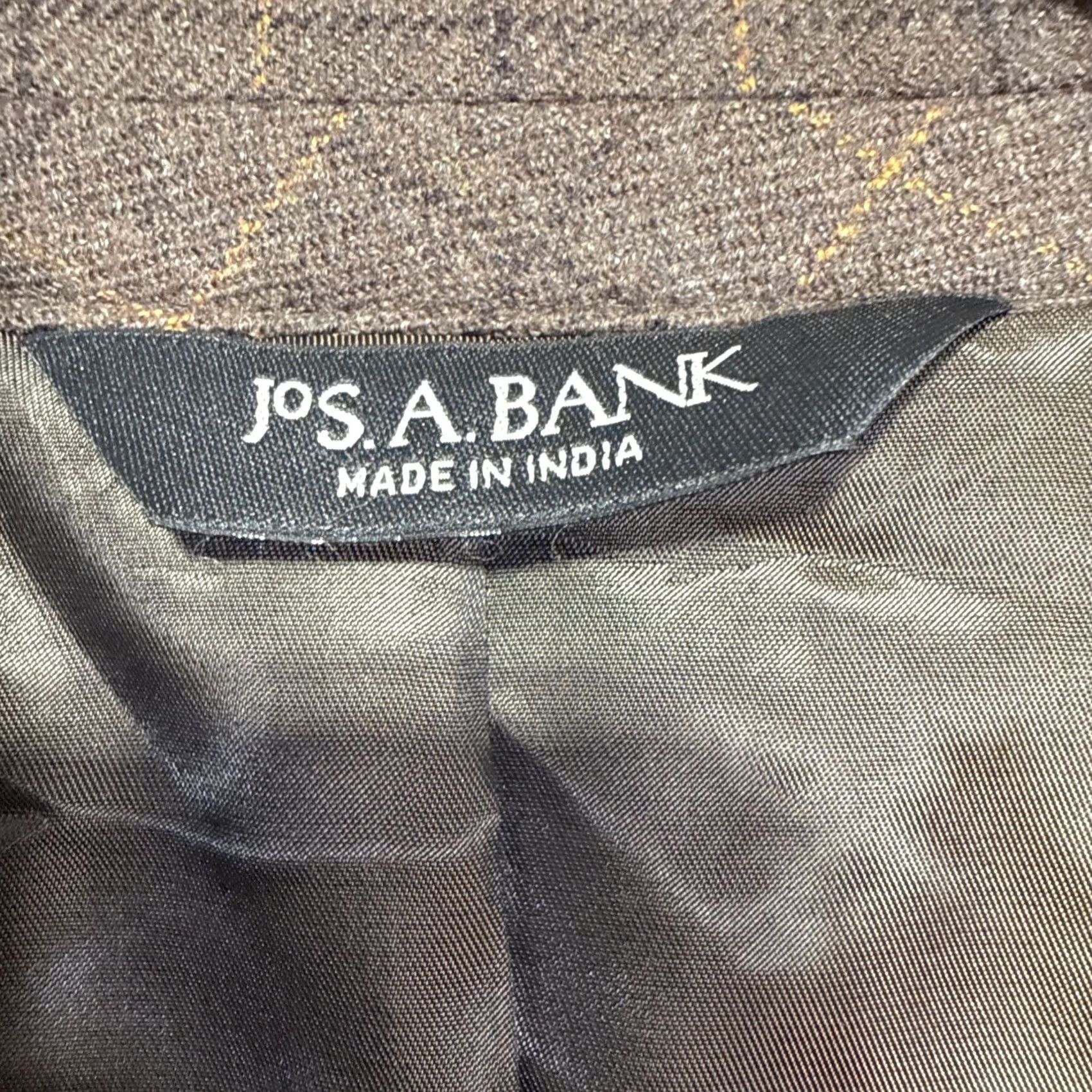 Jos. A. Bank Jos. A. Bank Brown Plaid Wool Blazer 46 Long Traditional Fit Two-Button Notch Lapel Jacket Blazer Men Modern Formal Jacket Only Regular Size XS-?? Size 46R - 4 Thumbnail