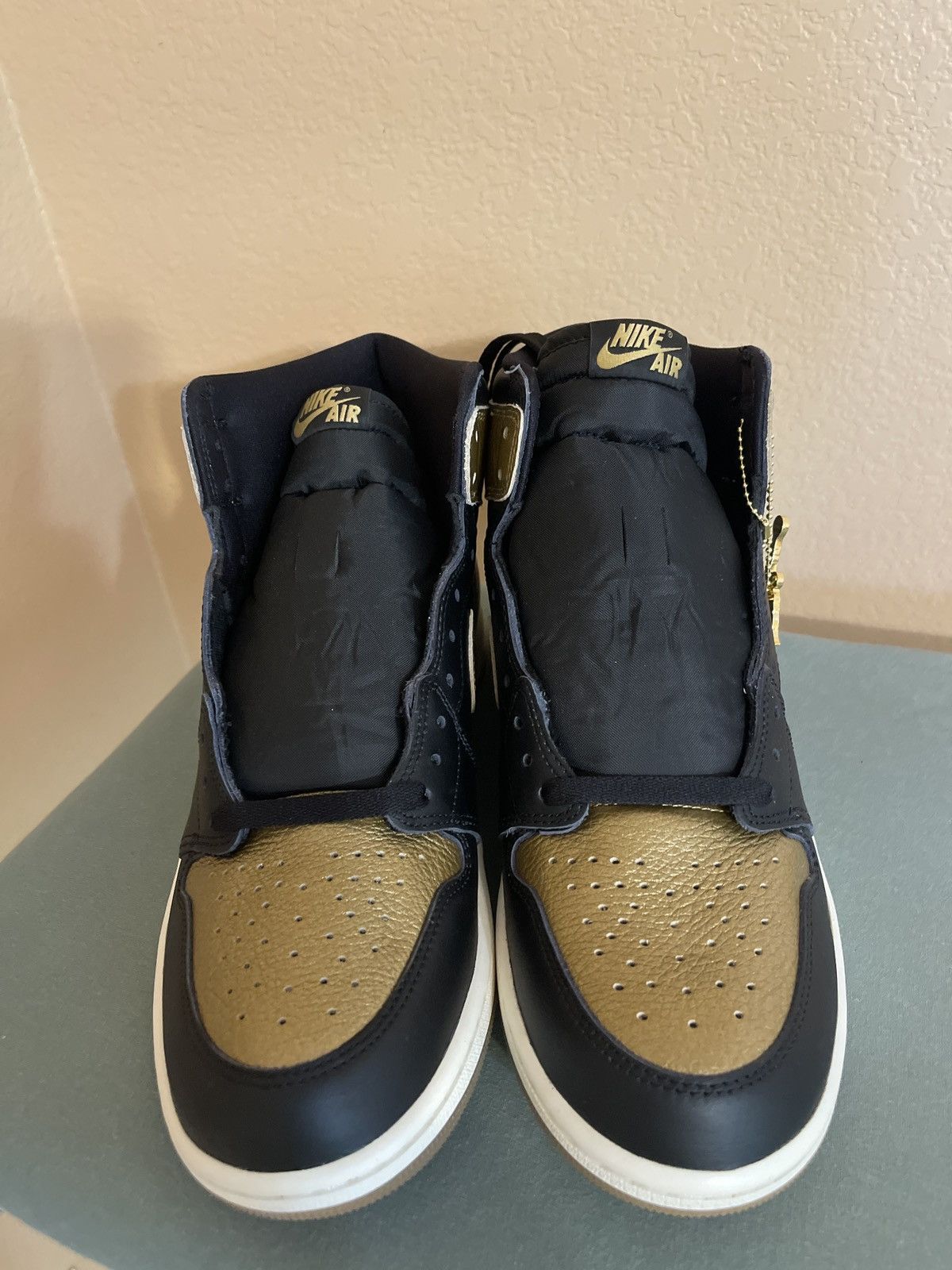Nike Air Jordan 1 Retro High OG Size US 11 / EU 44 - 5 Thumbnail