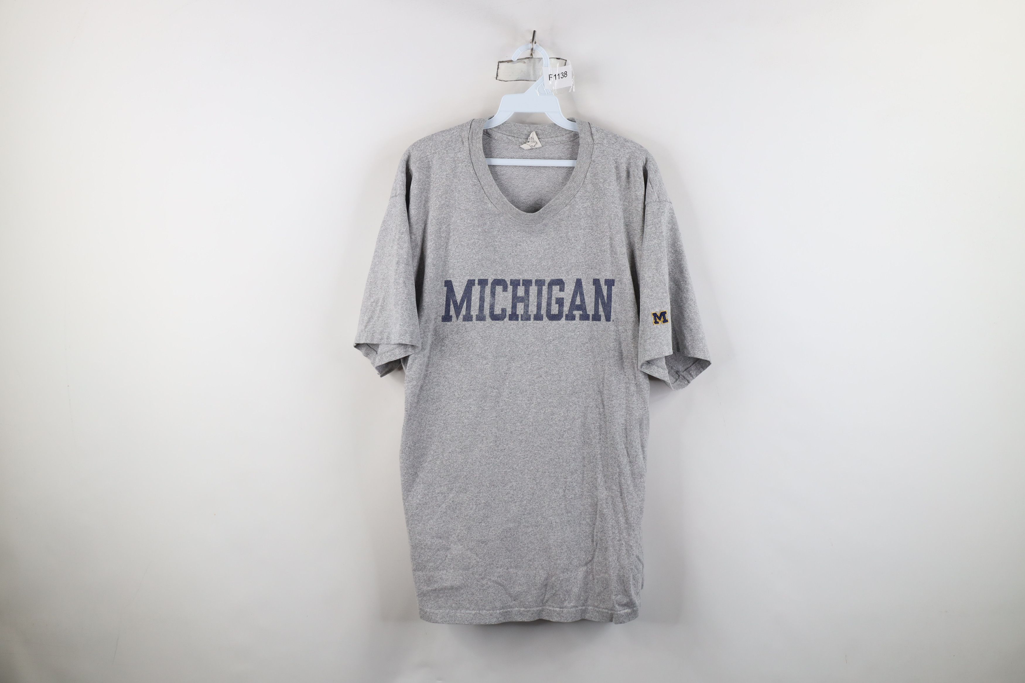 Vintage Vintage 90s Spell University of Michigan T-Shirt Gray USA Size US XL / EU 56 / 4 - 1 Thumbnail