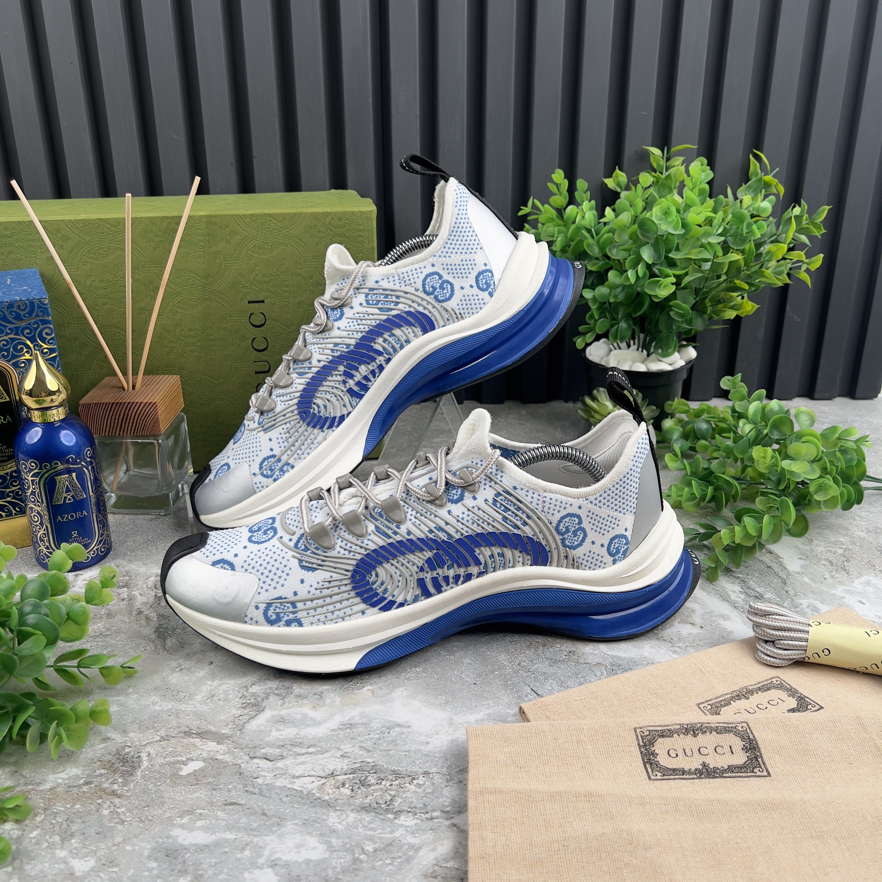 Gucci NEW Gucci Run Exclusiv GG Monogram Sneakers Fabric Size US 10.5 / EU 43-44 - 3 Thumbnail