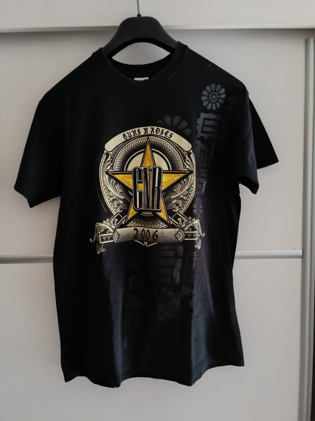 Guns N' Roses Guns N' Roses Tour 2006 Vintage T-Shirt Size US S / EU 44-46 / 1 - 1 Thumbnail