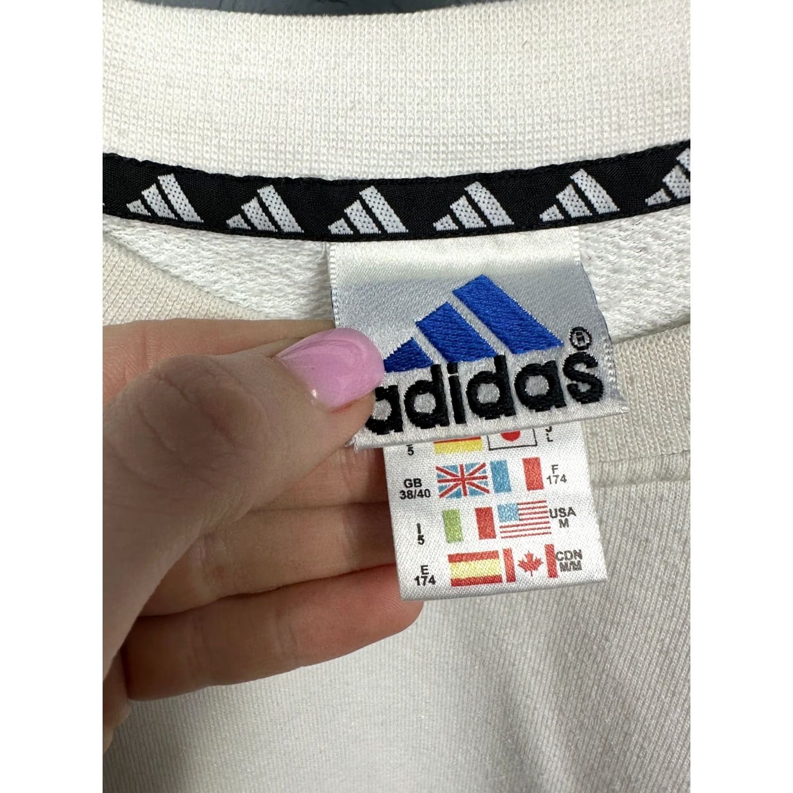 Adidas Adidas 90s Vintage Mens Crew Neck Sweater M White 90s Pullover Shirt Mens Size US M / EU 48-50 / 2 - 4 Thumbnail