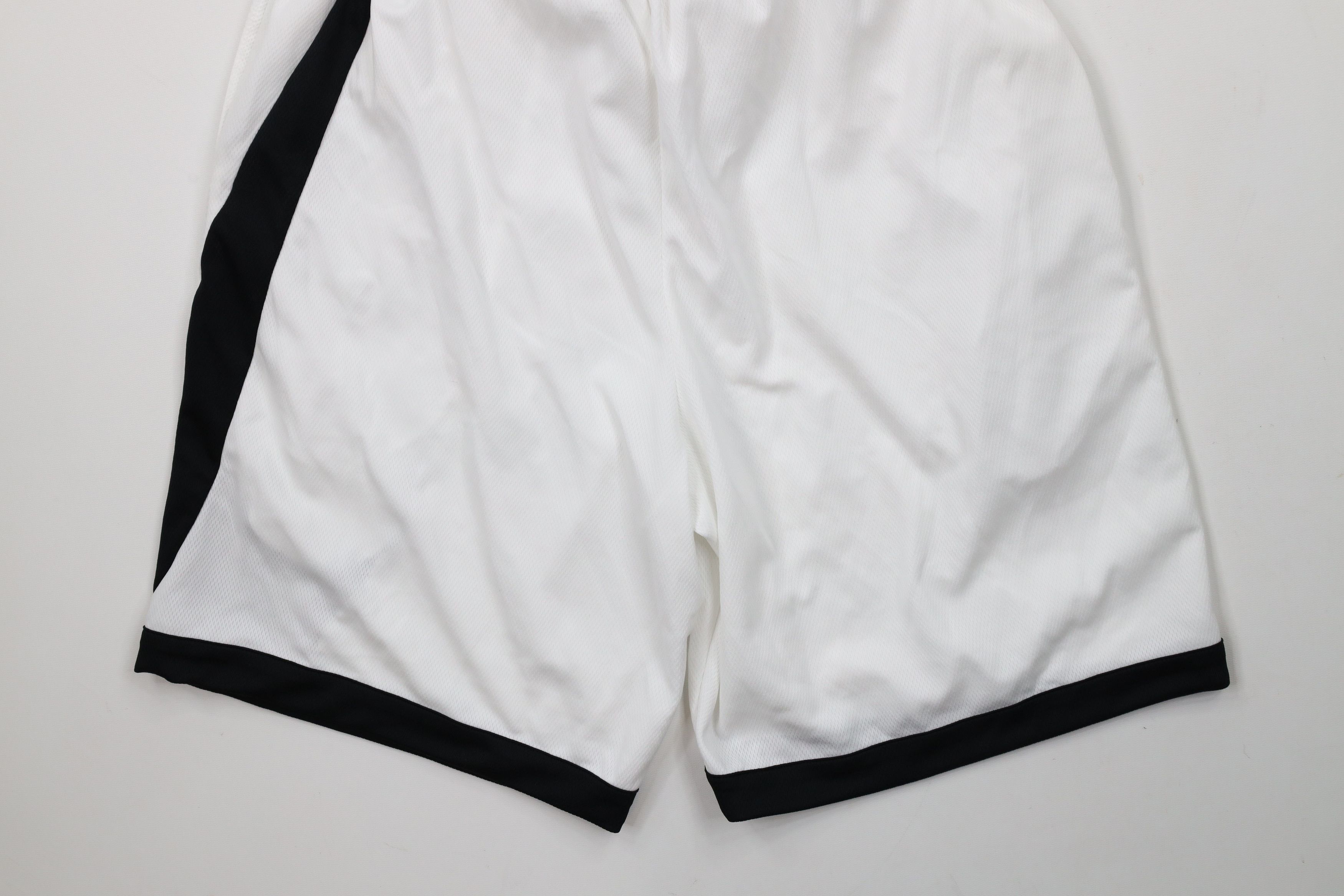 Nike × Vintage Nike Dri-Fit Logo Gym Basketball Shorts White Polyester Size US 34 / EU 50 - 10 Thumbnail