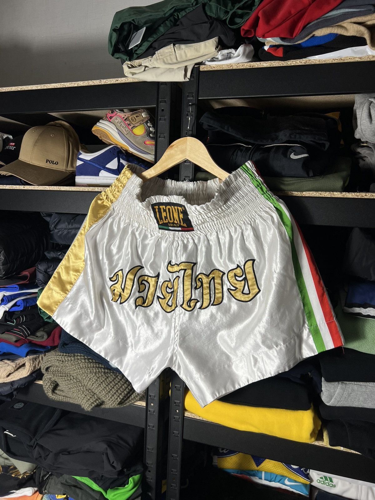 Japanese Brand LEONE Muay Thai Shorts Boxing Trunks WhiteGold Vintage Style Size US 34 / EU 50 - 1 Thumbnail