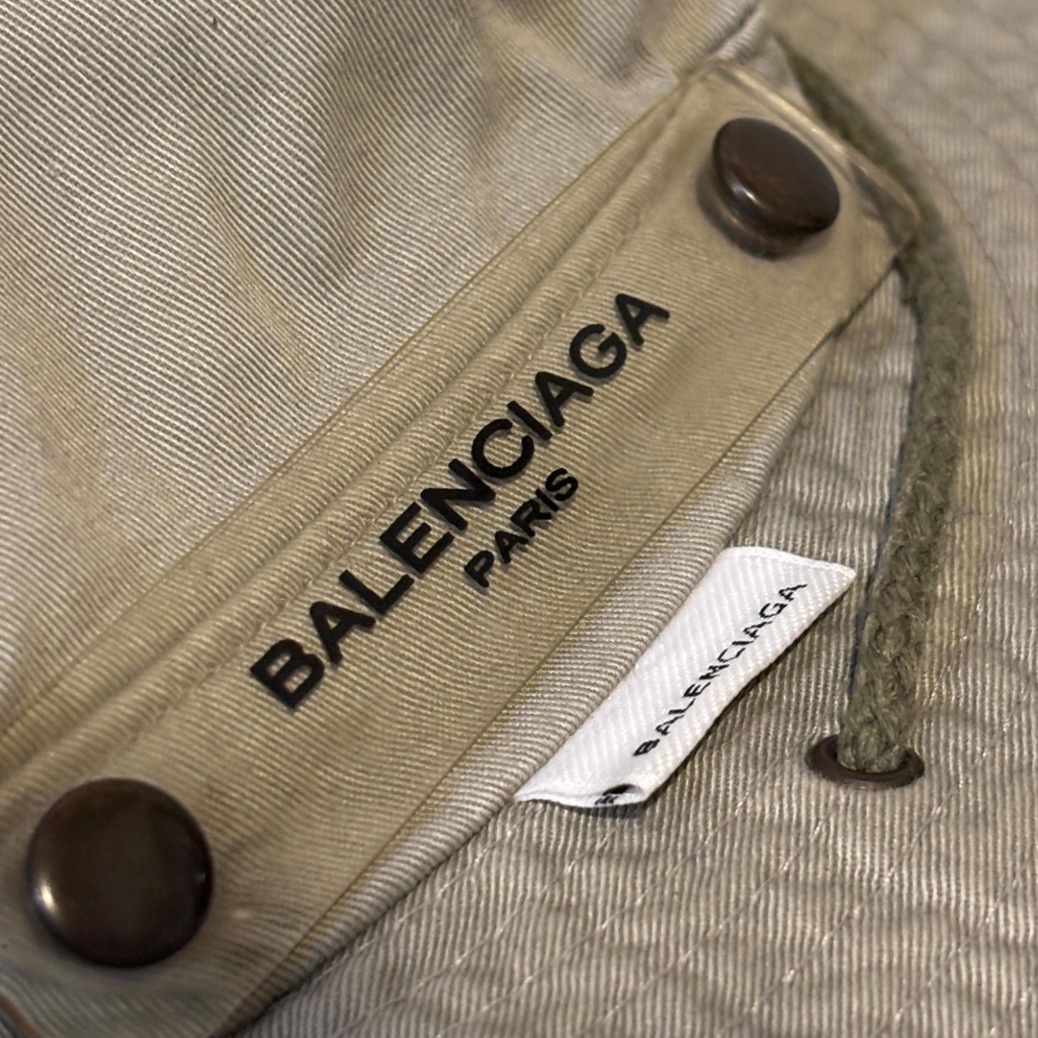 Balenciaga × Vintage Vintage Bucket Hat Balenciaga Size ONE SIZE - 4 Thumbnail