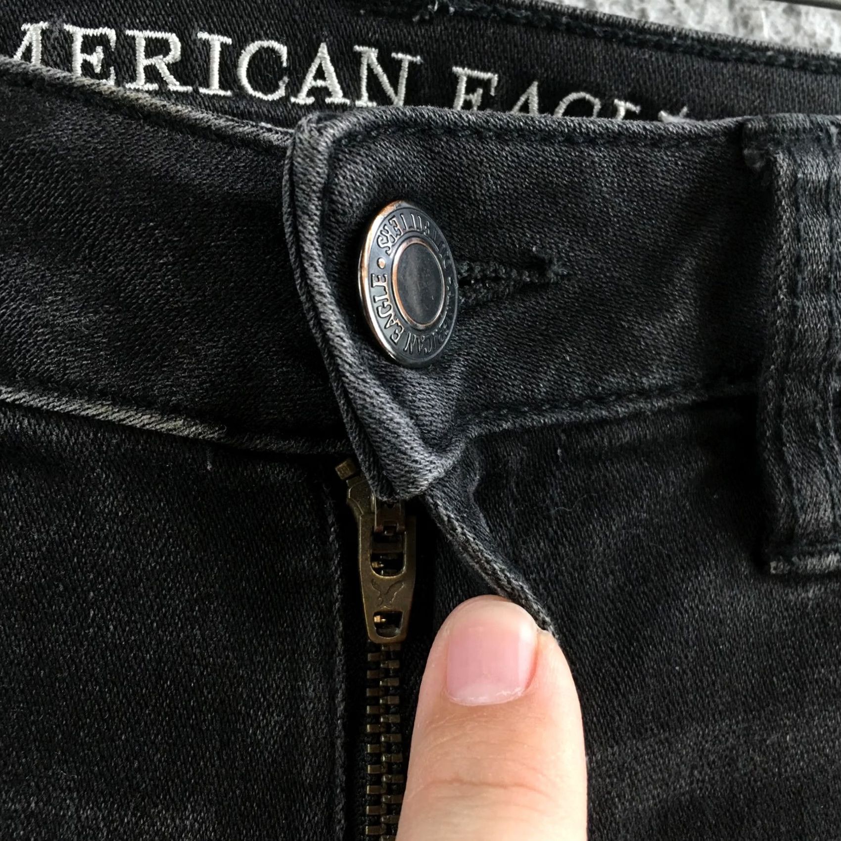 American Eagle Outfitters American Eagle Outfitters Jegging Ankle Jeans Womens 0R Black Denim Distressed Jeans Womens Regular 0 Size 25" / US 0 / IT 36 - 5 Thumbnail