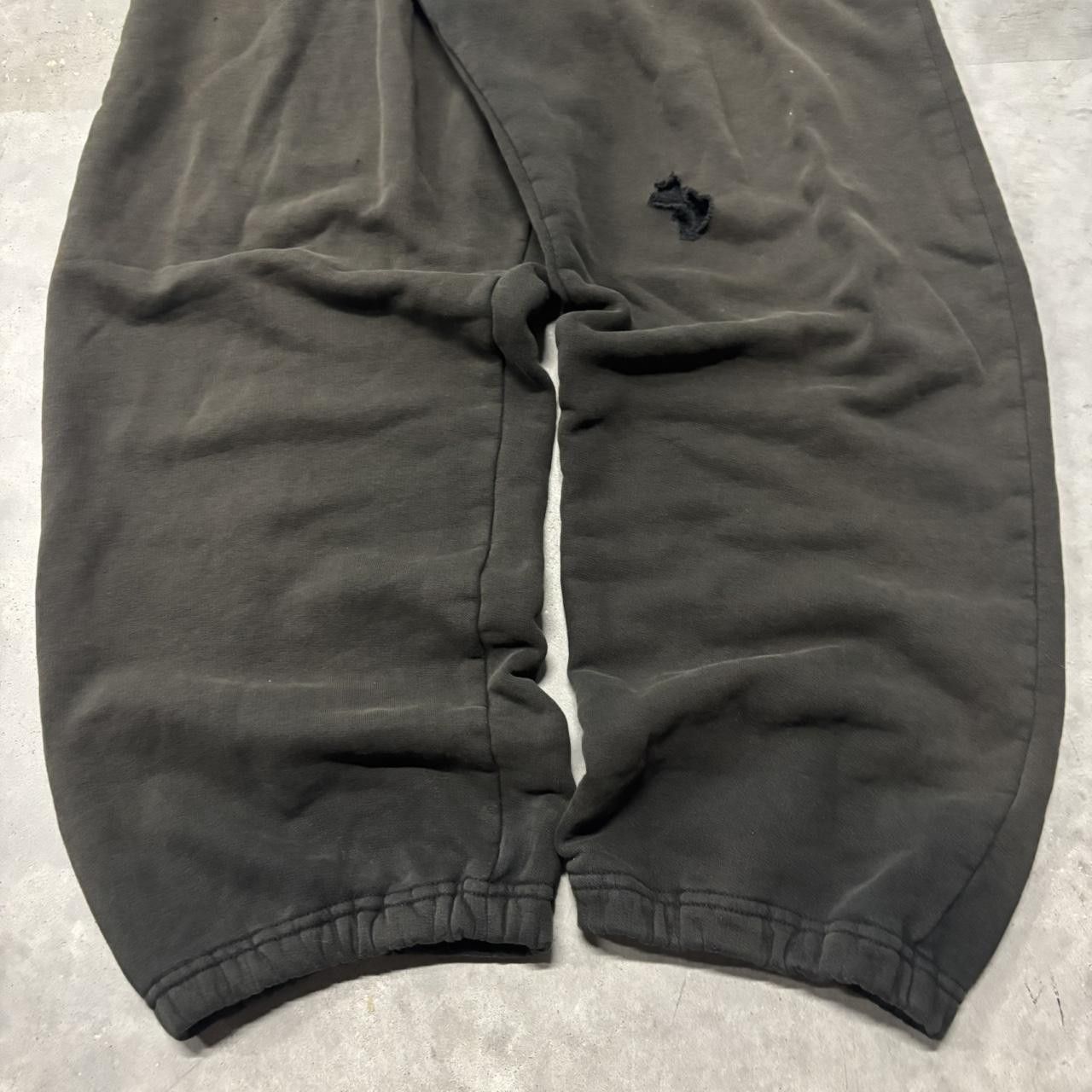 Japanese Brand × Vintage Crazy Vintage Y2K/2000s Baggy Faded Black Skater Sweatpants! Size US 34 / EU 50 - 5 Thumbnail