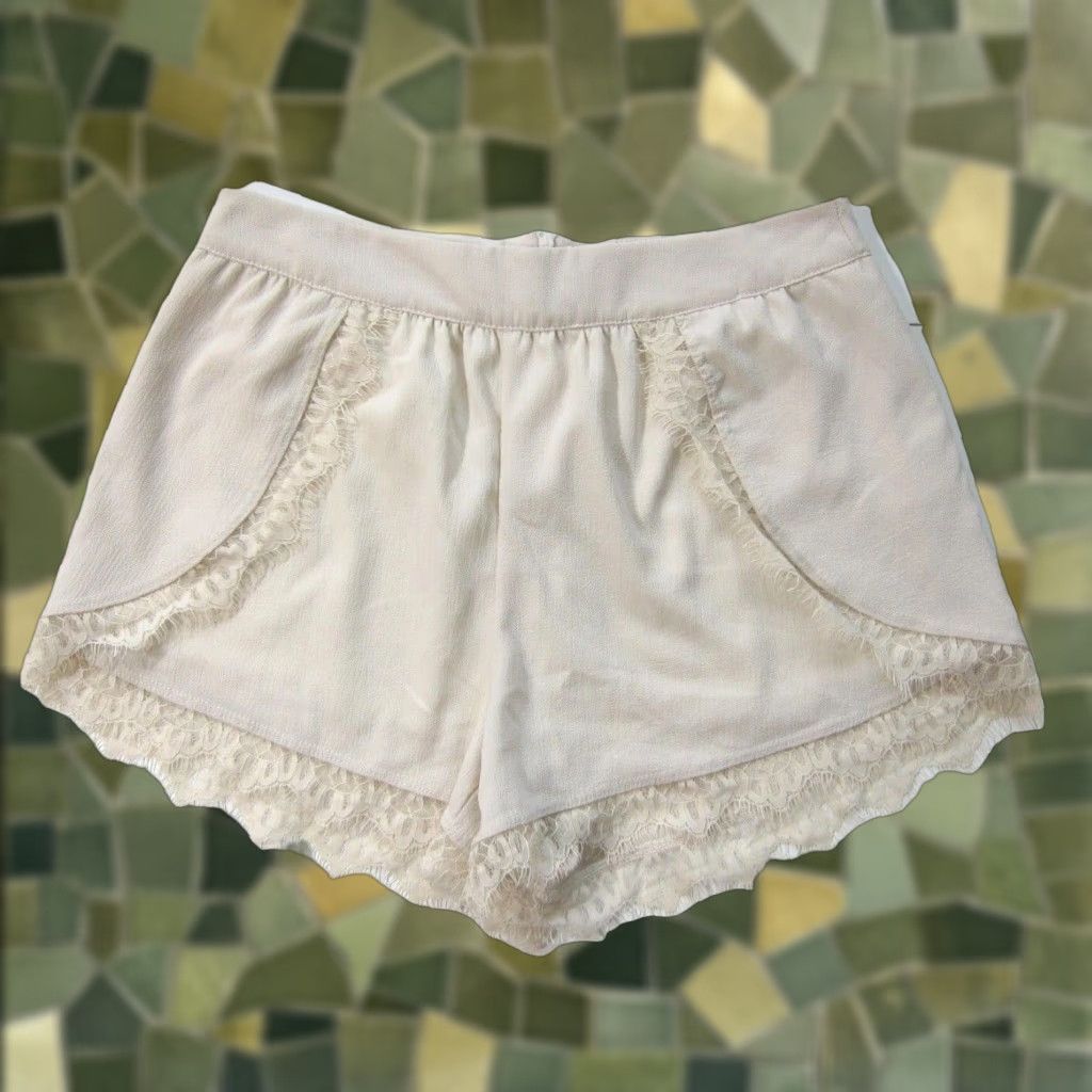 Vintage Blue Rain Silky Flowy Ivory Lace Fold High Rise Short Women Size Medium Size 28" / US 6 / IT 42 - 1 Thumbnail