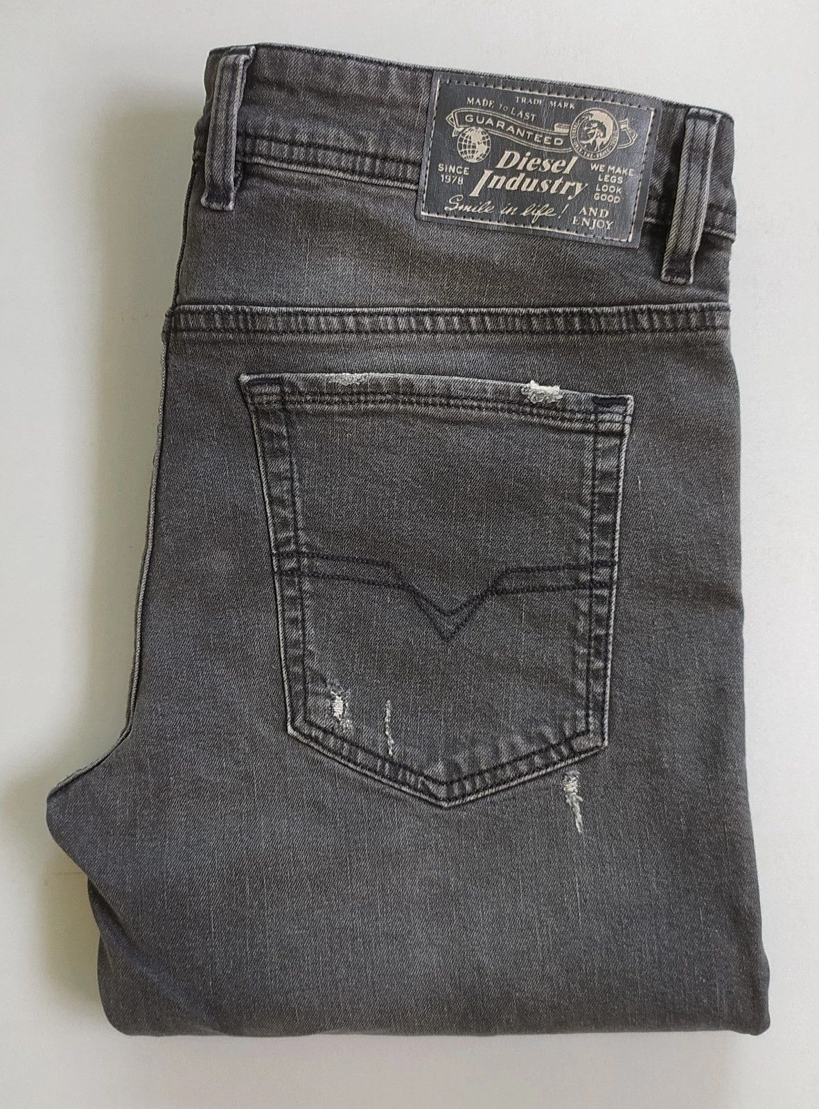 Diesel Diesel TROXER L.32 MENS JEANS SLTP/9995 Size US 34 / EU 50 - 1 Thumbnail
