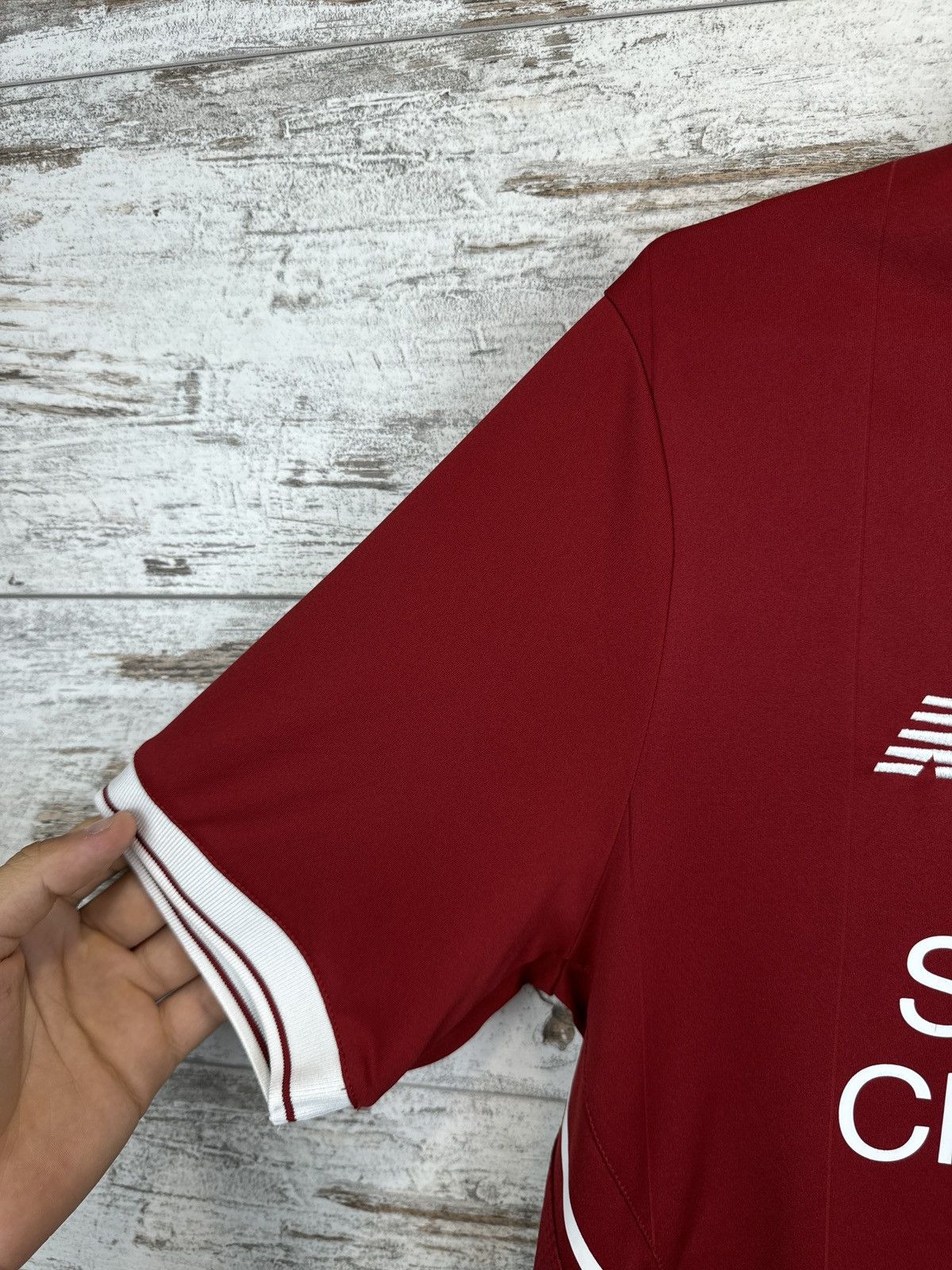 New Balance Mens Vintage New Balance Liverpool FC T-shirt soccer jersey Size US S / EU 44-46 / 1 - 11 Thumbnail