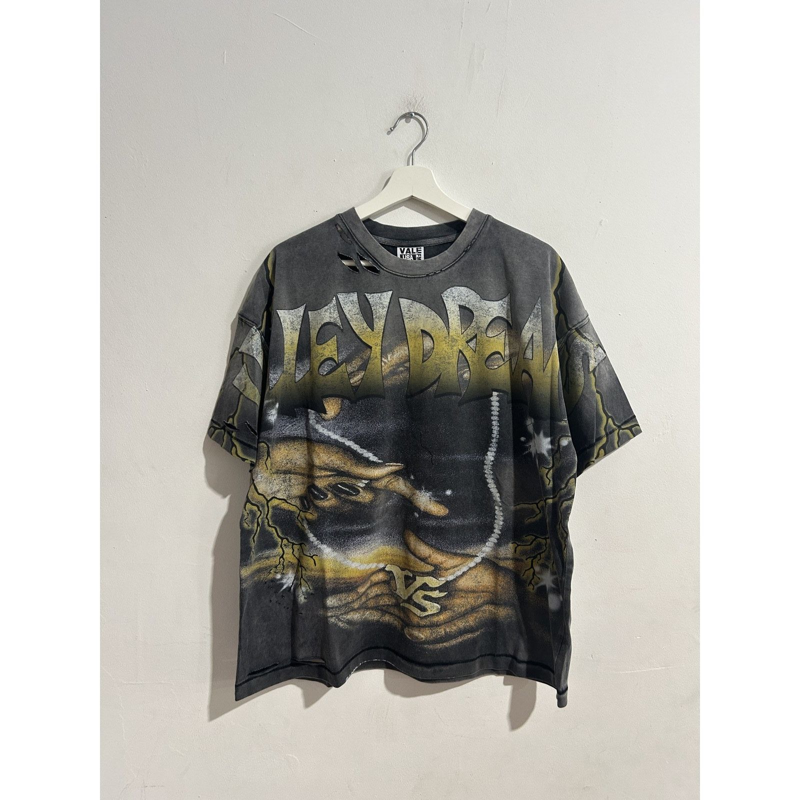 Vale VALE FOREVER HANDS OF GOD TEE SIZE LARGE NEW Size US L / EU 52-54 / 3 - 1 Thumbnail