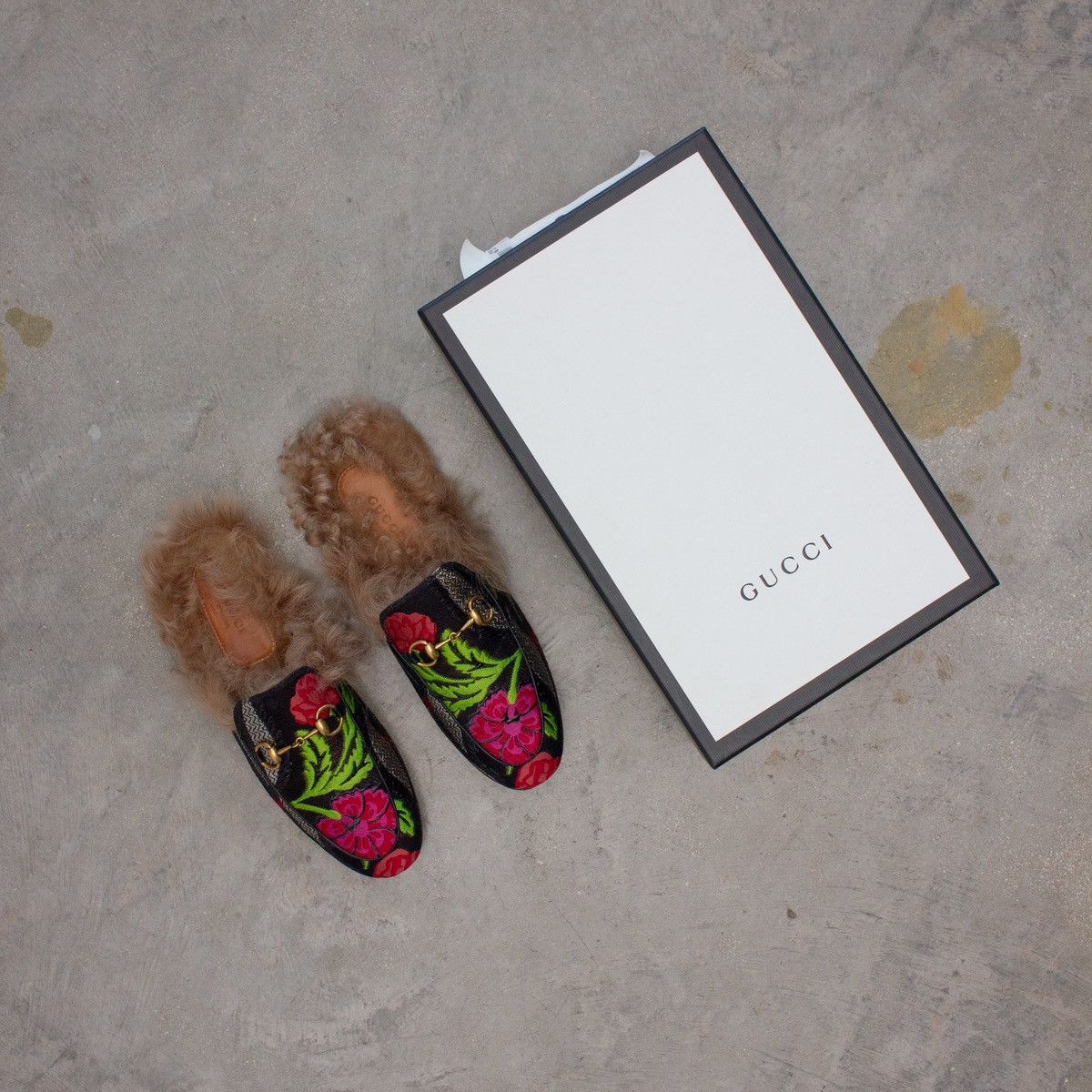 Gucci 920$ GUCCI 454613 Fur Floral Brocade Slippers Size US 7 / IT 37 - 11 Thumbnail