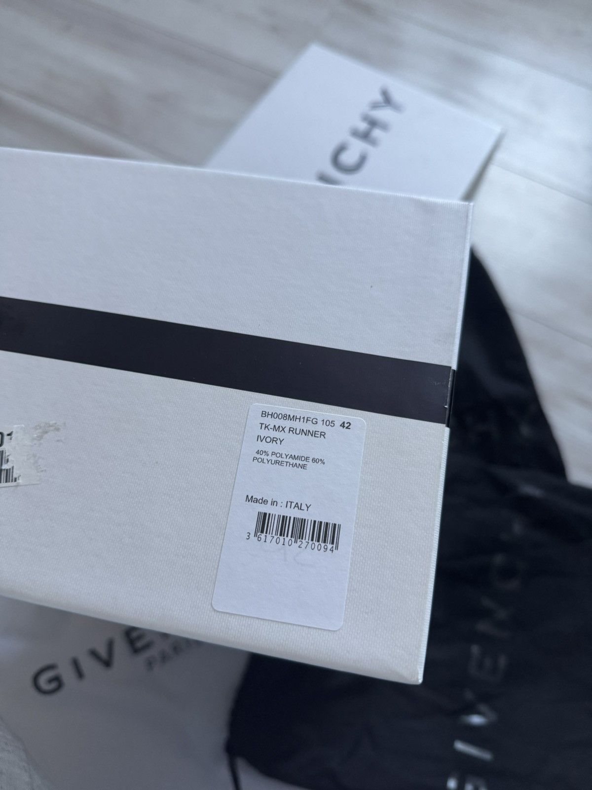 Givenchy Givenchy TK-MX White Sneakers Runners Luxury Designer Size US 9 / EU 42 - 15 Thumbnail