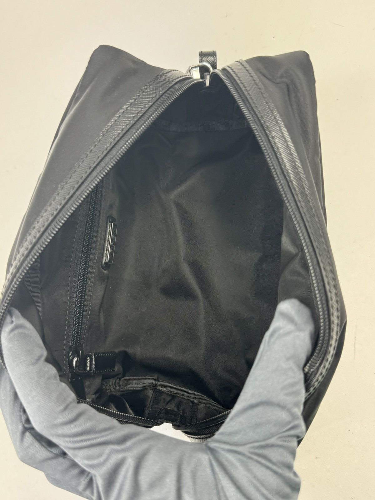 Prada PRADA RE-NYLON MEDIUM SAFFIANO WASH BAG Size ONE SIZE - 3 Thumbnail