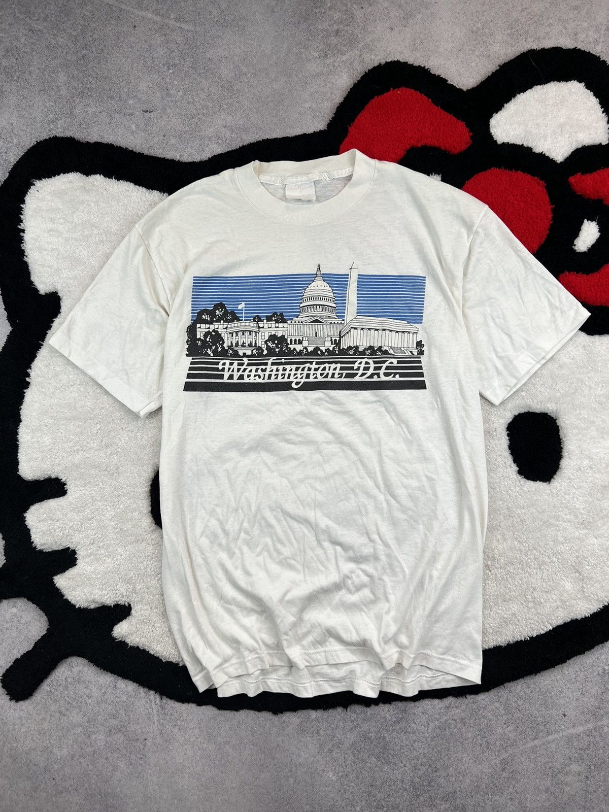 Vintage Vintage 90s USA Washington DC Faded Single Stitch Y2K Tee Size US M / EU 48-50 / 2 - 1 Thumbnail
