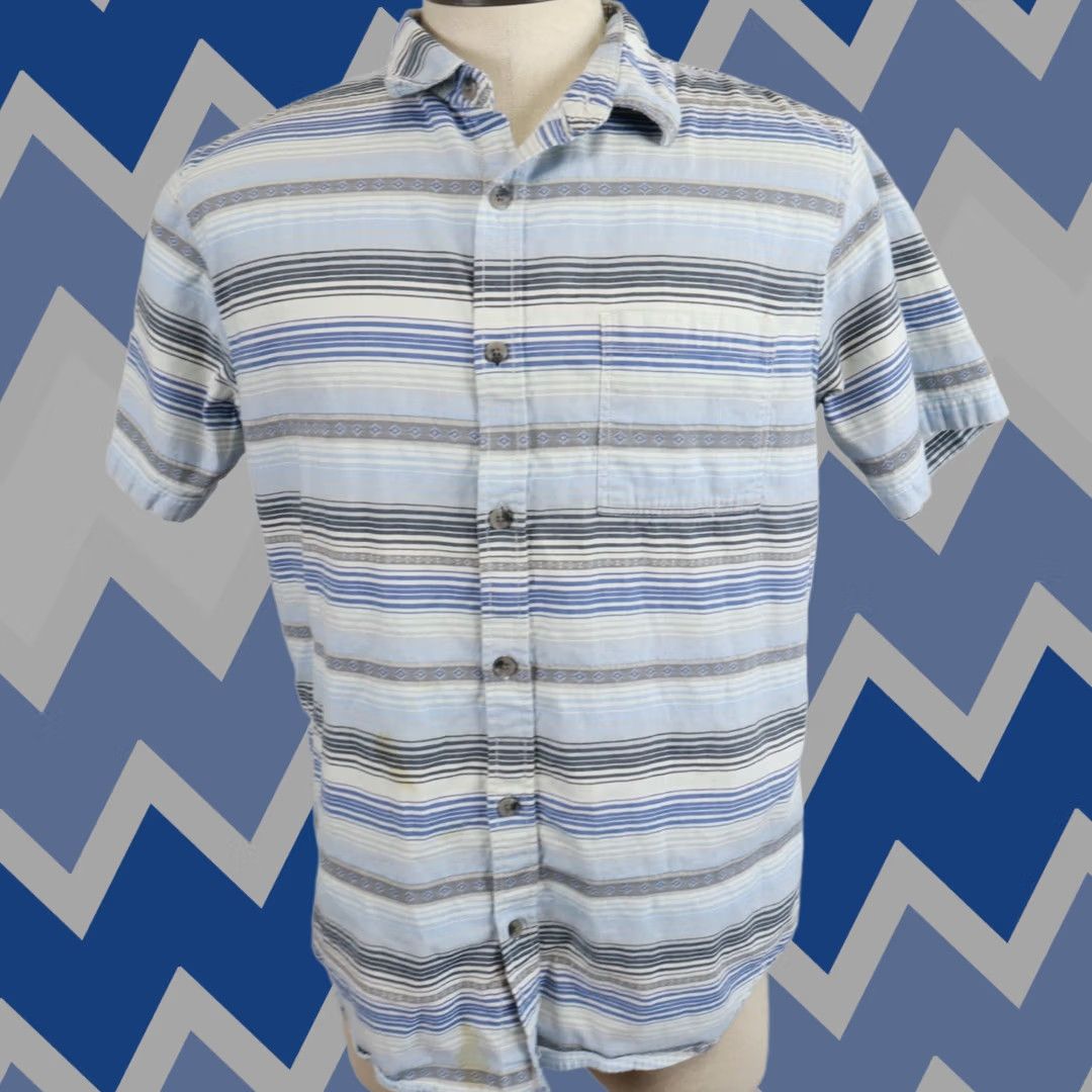 Vintage On the Byas Shirt Mens L Casual Pocket Button Up Blue Striped Short Sleeve Size US L / EU 52-54 / 3 - 1 Thumbnail