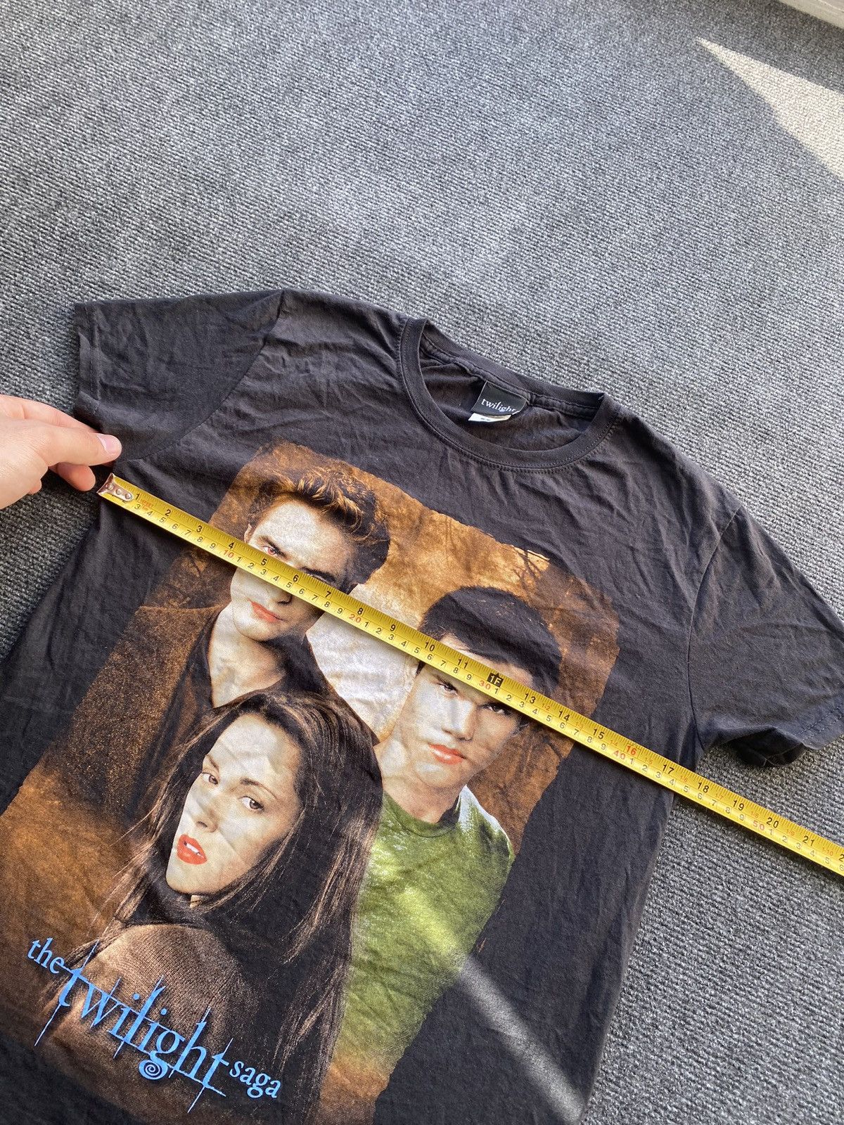 Band Tees 🔥Twilight Saga Movie Black tee top s rare Size S / US 4 / IT 40 - 6 Thumbnail