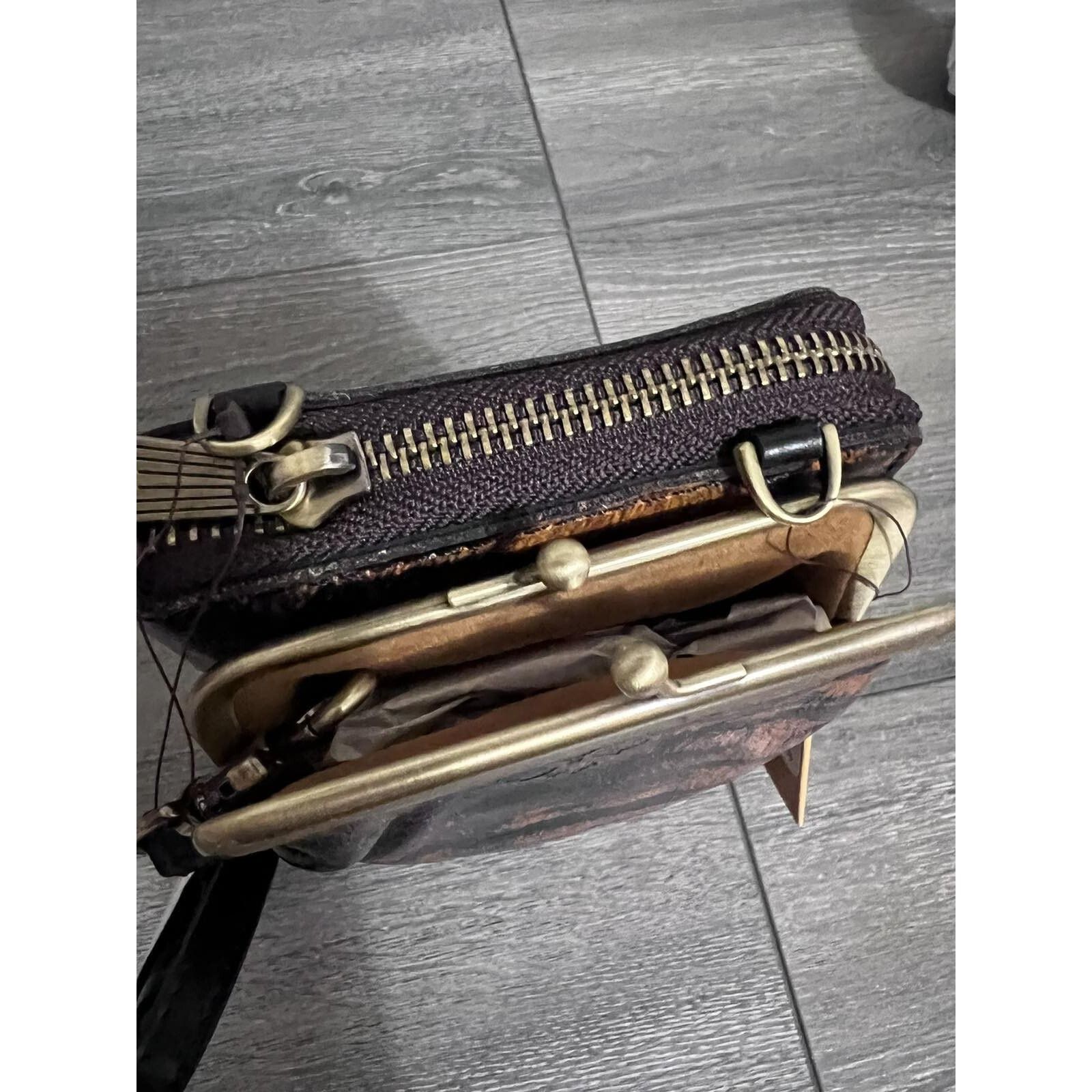 Patricia Nash Patricia Nash Pertina Frame Pouch Crosbody Tiger Bag A399516 Size ONE SIZE - 7 Thumbnail