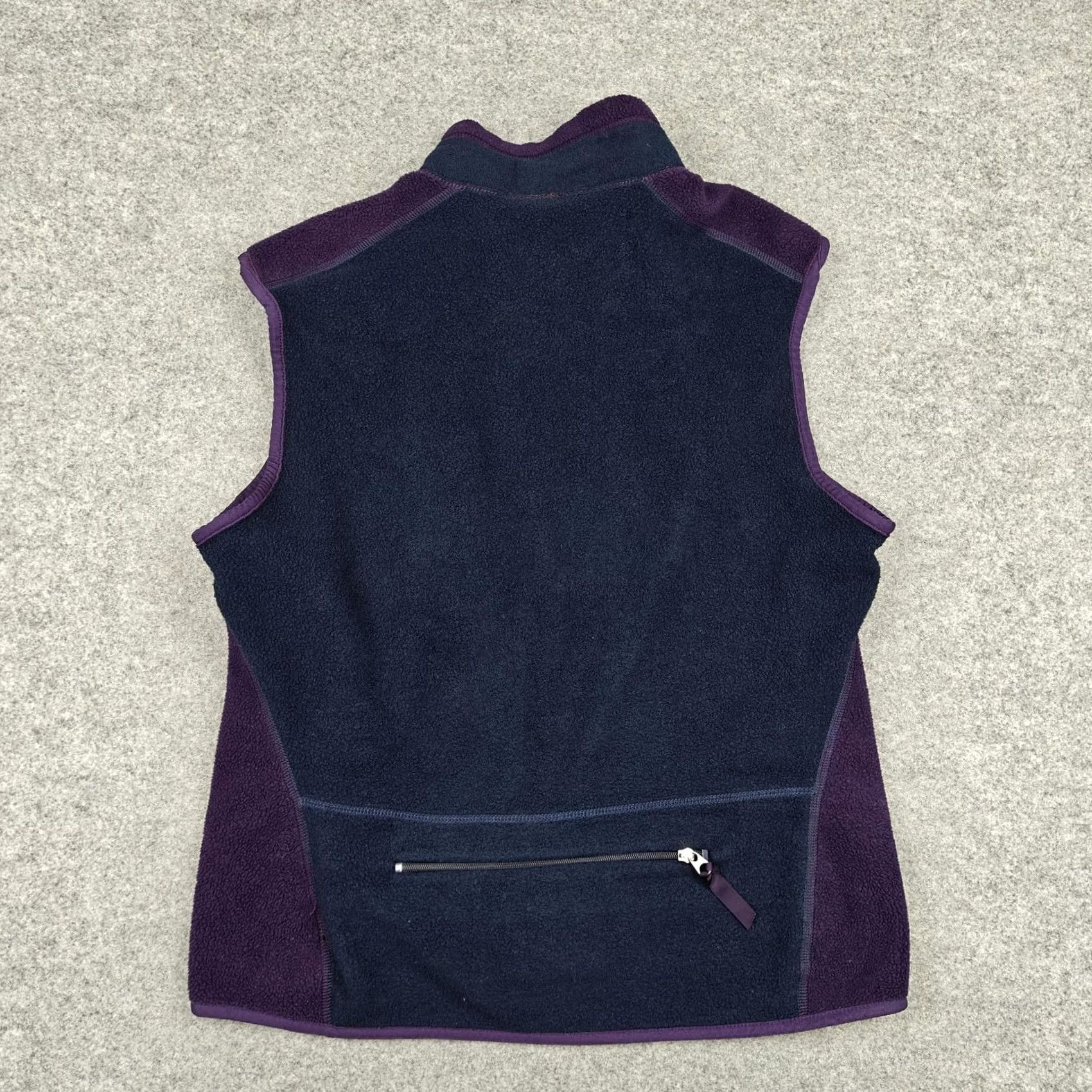 Patagonia VINTAGE Patagonia Vest Mens Large Purple Fleece Full Zip Outdoor Winter 90s Windbreaker Zip Pockets Logo Mens Size US L / EU 52-54 / 3 - 7 Thumbnail