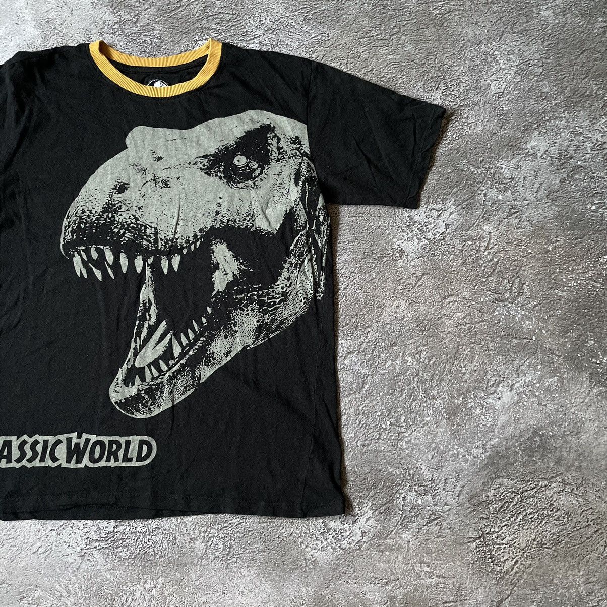 Vintage Vintage 00s Jurassic World Graphic Tee Dinosaur Horror Grung Size US M / EU 48-50 / 2 - 3 Thumbnail