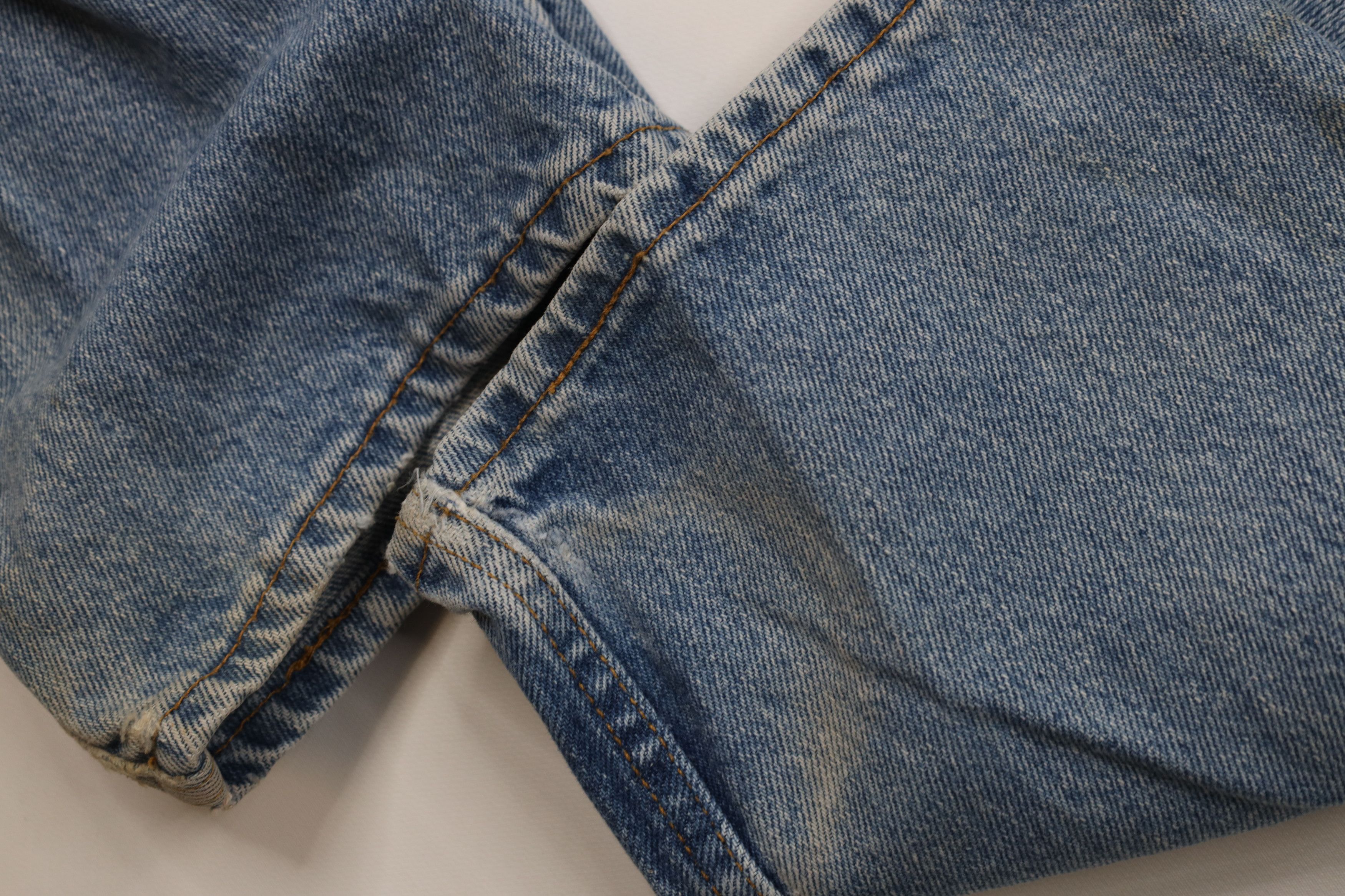 Levi's Vintage 90s Levis 550 Relaxed Fit Denim Jeans Blue USA Size US 34 / EU 50 - 7 Thumbnail