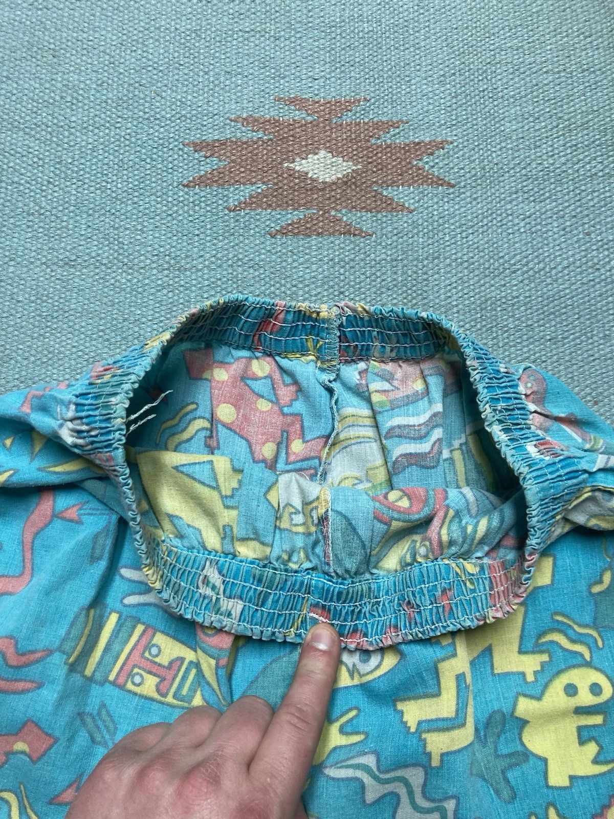 Vintage Vtg lightweight cotton shorts Keith haring pop art print M Size US 32 / EU 48 - 4 Thumbnail