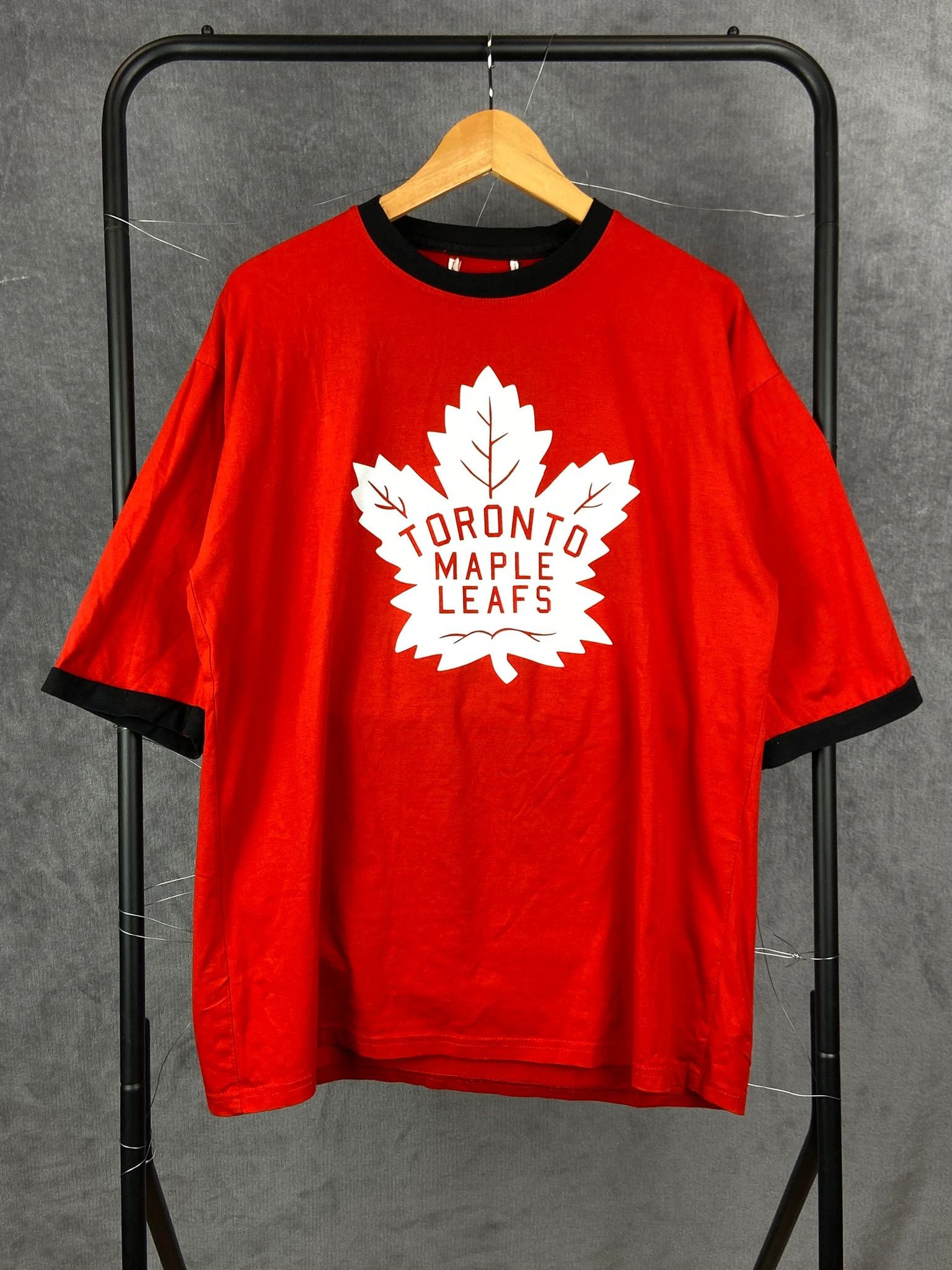 Adidas Adidas Toronto Maple Leafs Red Tee L Vintage NHL Size US L / EU 52-54 / 3 - 1 Thumbnail