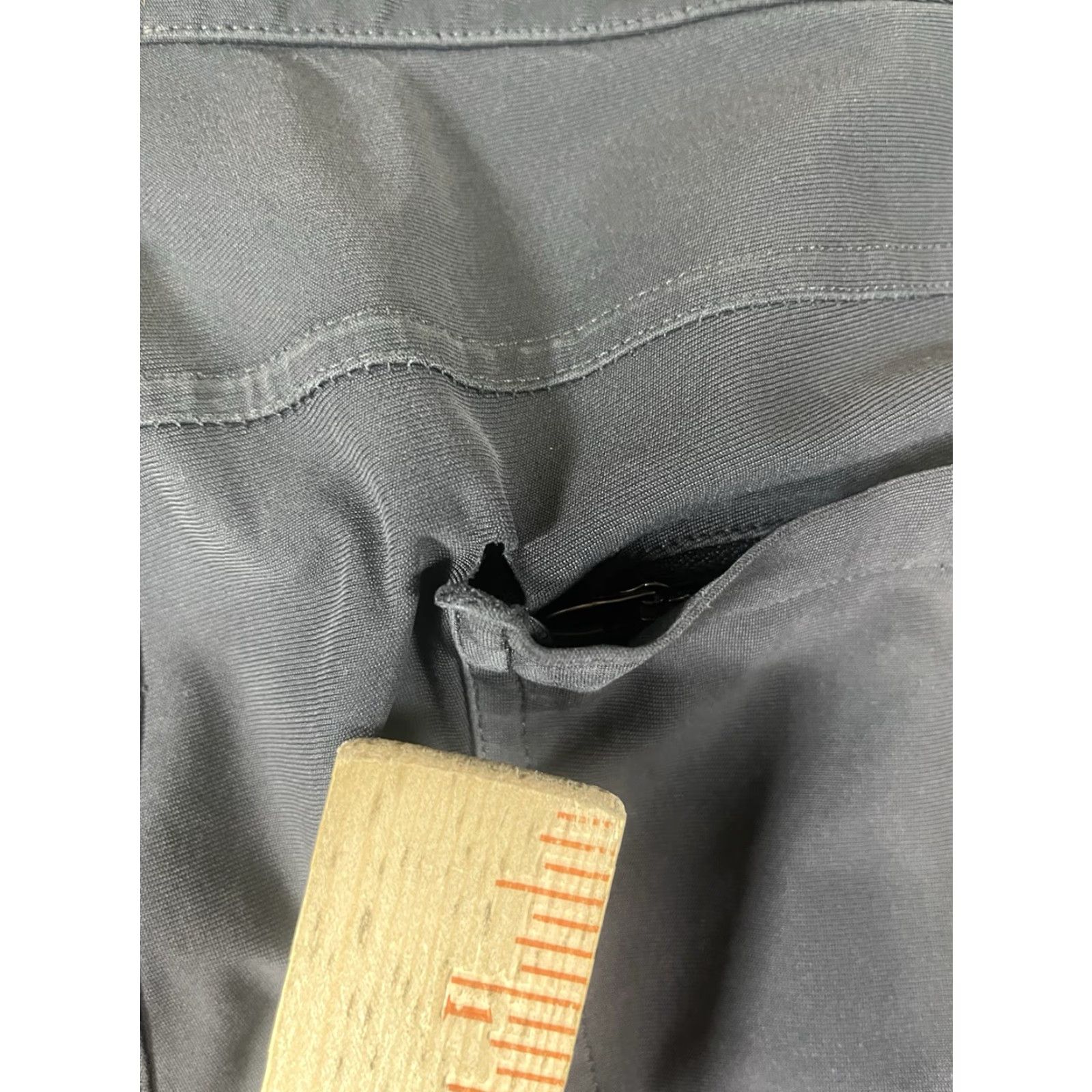 Lululemon Lululemon Pants Mens Dark Gray Classic Size 34 See Measurements See All Pics Size US 34 / EU 50 - 6 Thumbnail