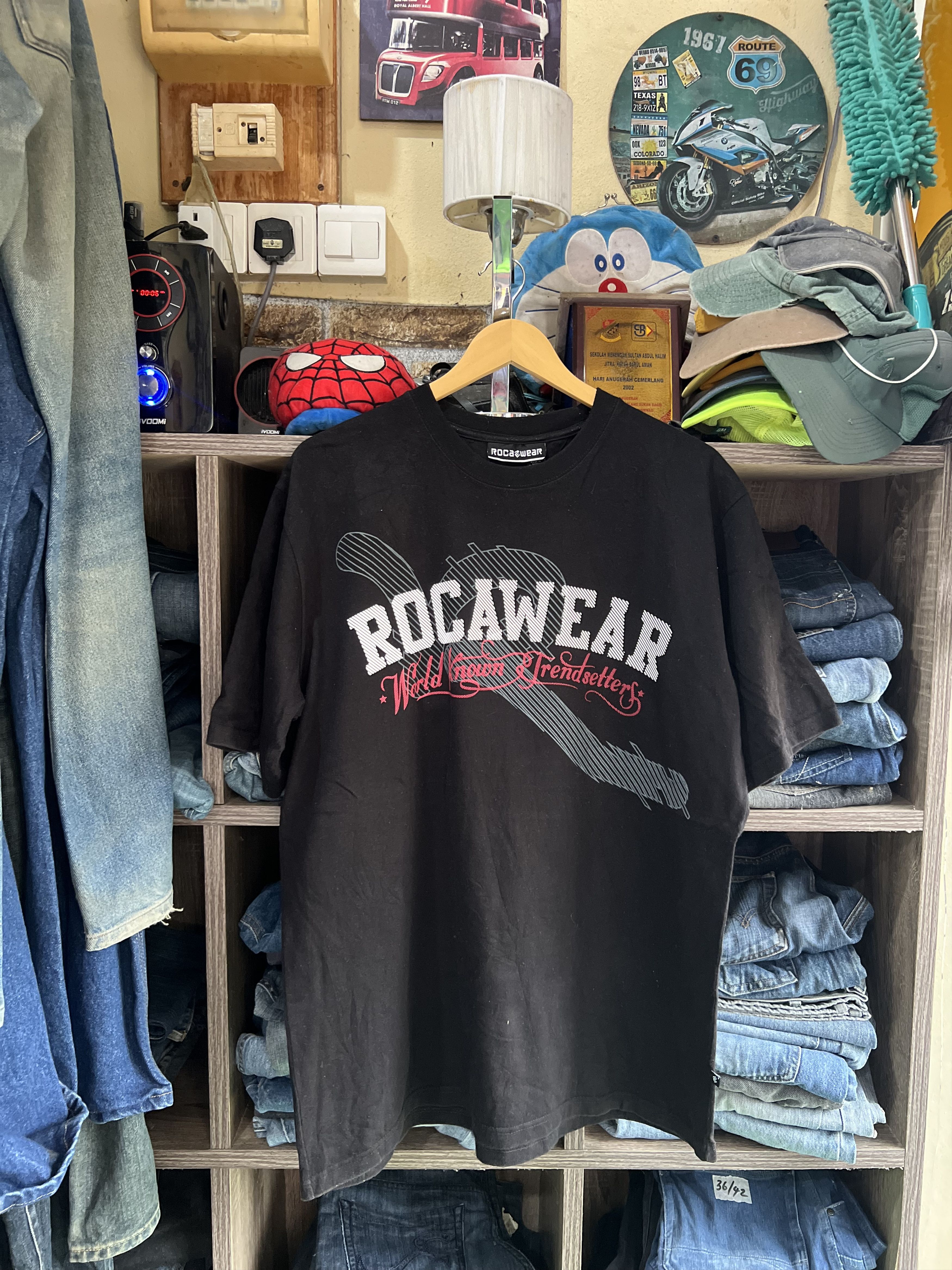 Rocawear 🔥Rocawear World Known Trendsetters Tee Size US L / EU 52-54 / 3 - 14 Thumbnail