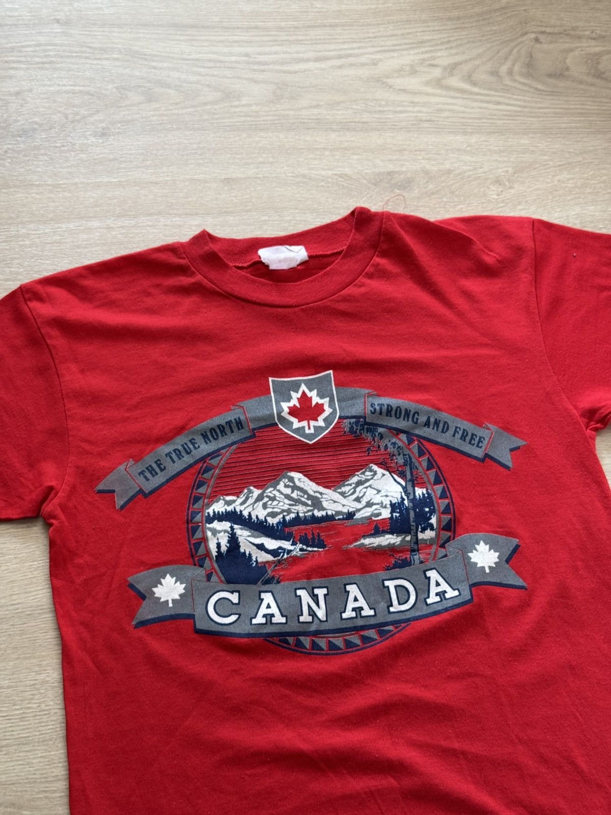 Foot Locker Vibtage 70-90’s Foot Locker Made In Canada Single Stitch Tee Size US M / EU 48-50 / 2 - 2 Thumbnail