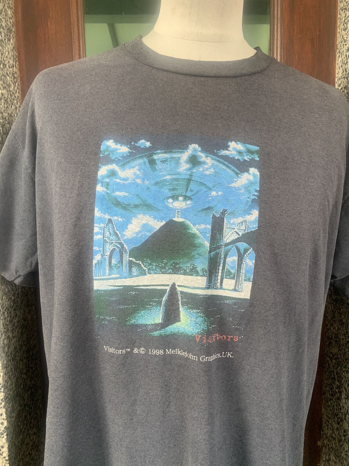 Vintage 90s Visitors Alien Movie T shirt