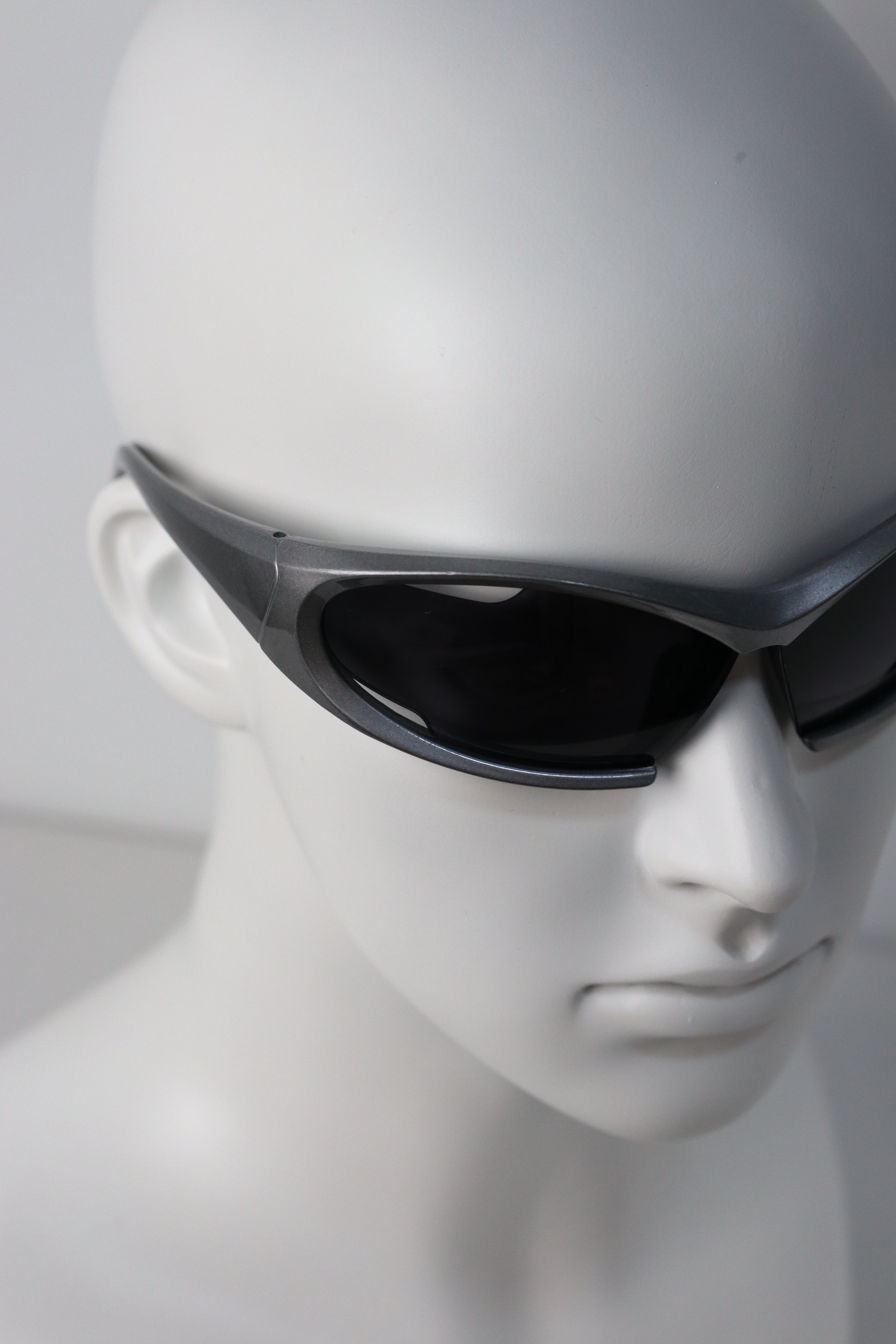 Japanese Brand Y2k Avant Garde Futuristic Gunmetal Gray Sunglasses OS Size ONE SIZE - 6 Thumbnail