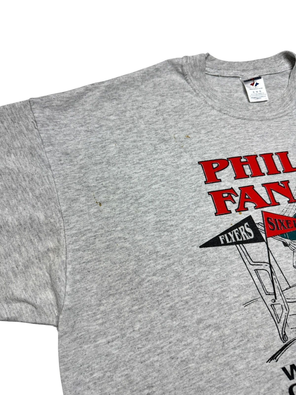 Vintage Vintage Philadelphia Eagles Flyers Sixers Fan Tee Shirt Size US XL / EU 56 / 4 - 4 Thumbnail