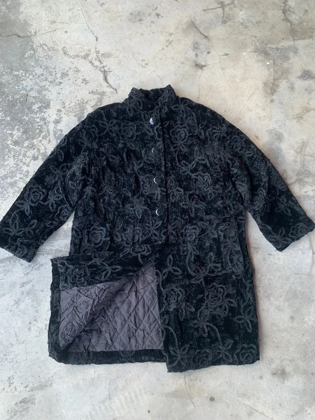 HANAE MORI JACKET LIKE ISSEY MIYAKE STYLE.