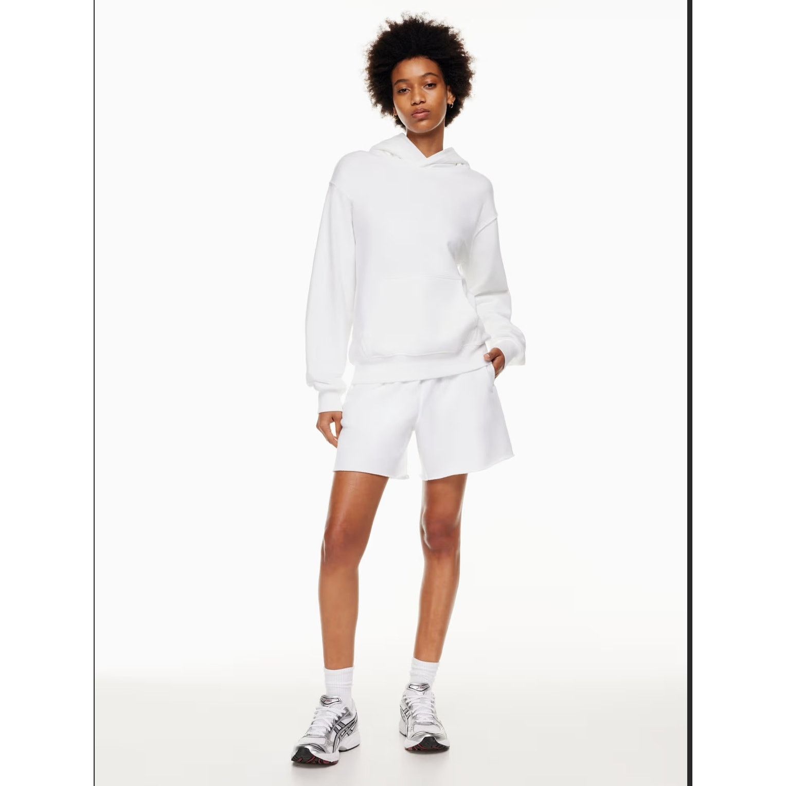 Aritzia NWT ARITZIA TNA Terry Boyfriend Short - Marble L Size 34" / US 12 / IT 48 - 1 Thumbnail