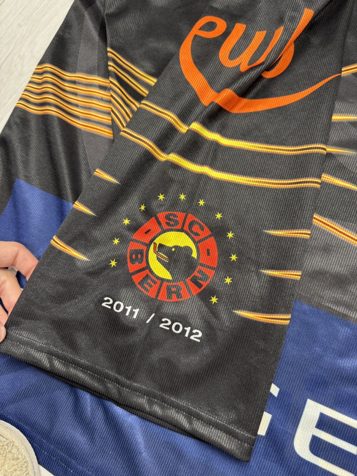 Other Signed SC Bern Inter Hockey #12 Housi Vo BARN Swiss Jersey Size US L / EU 52-54 / 3 - 5 Thumbnail