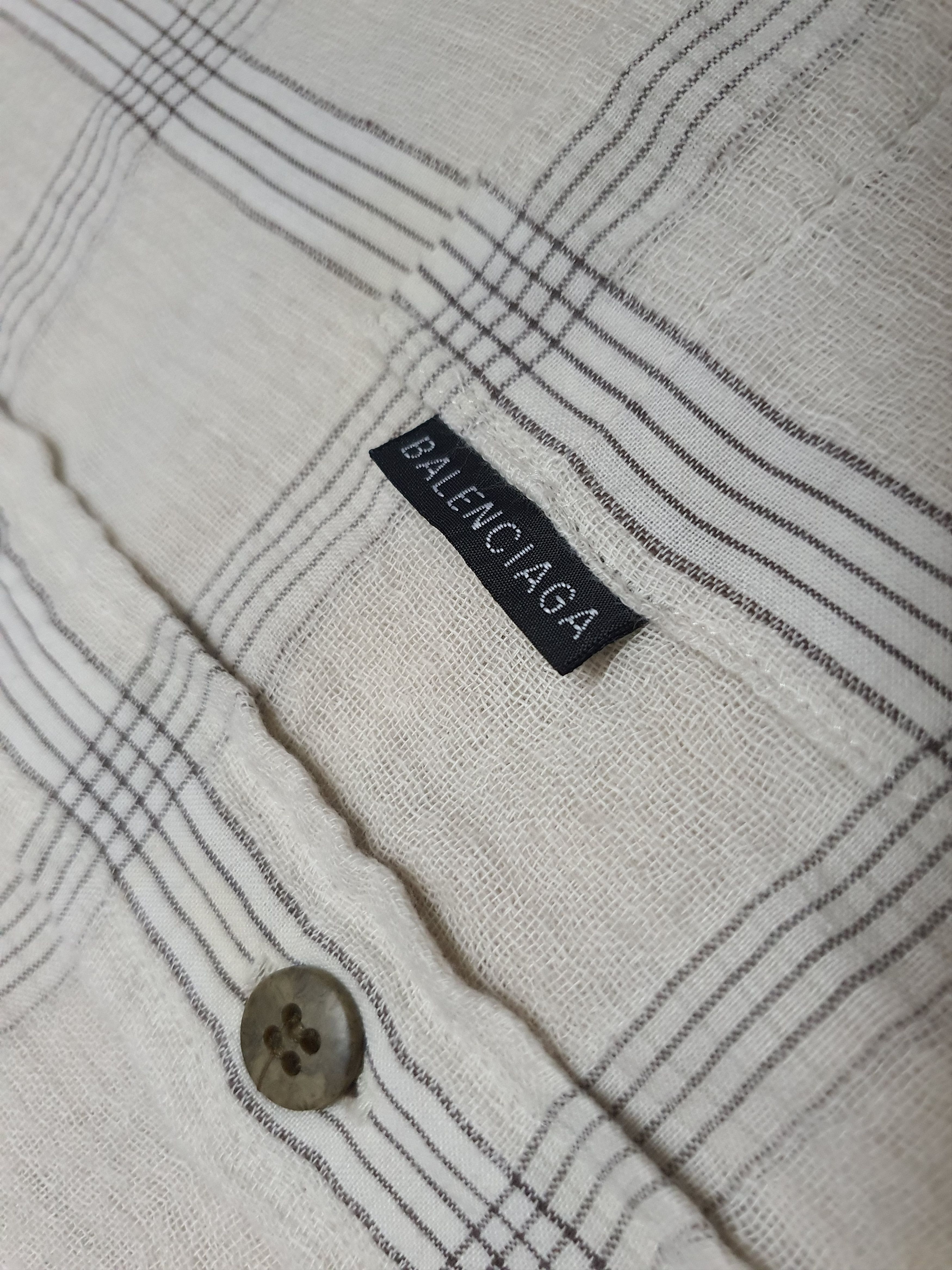 Balenciaga BALENCIAGA Single Pocket Long Sleeve Button Up Shirt. Size US M / EU 48-50 / 2 - 11 Thumbnail