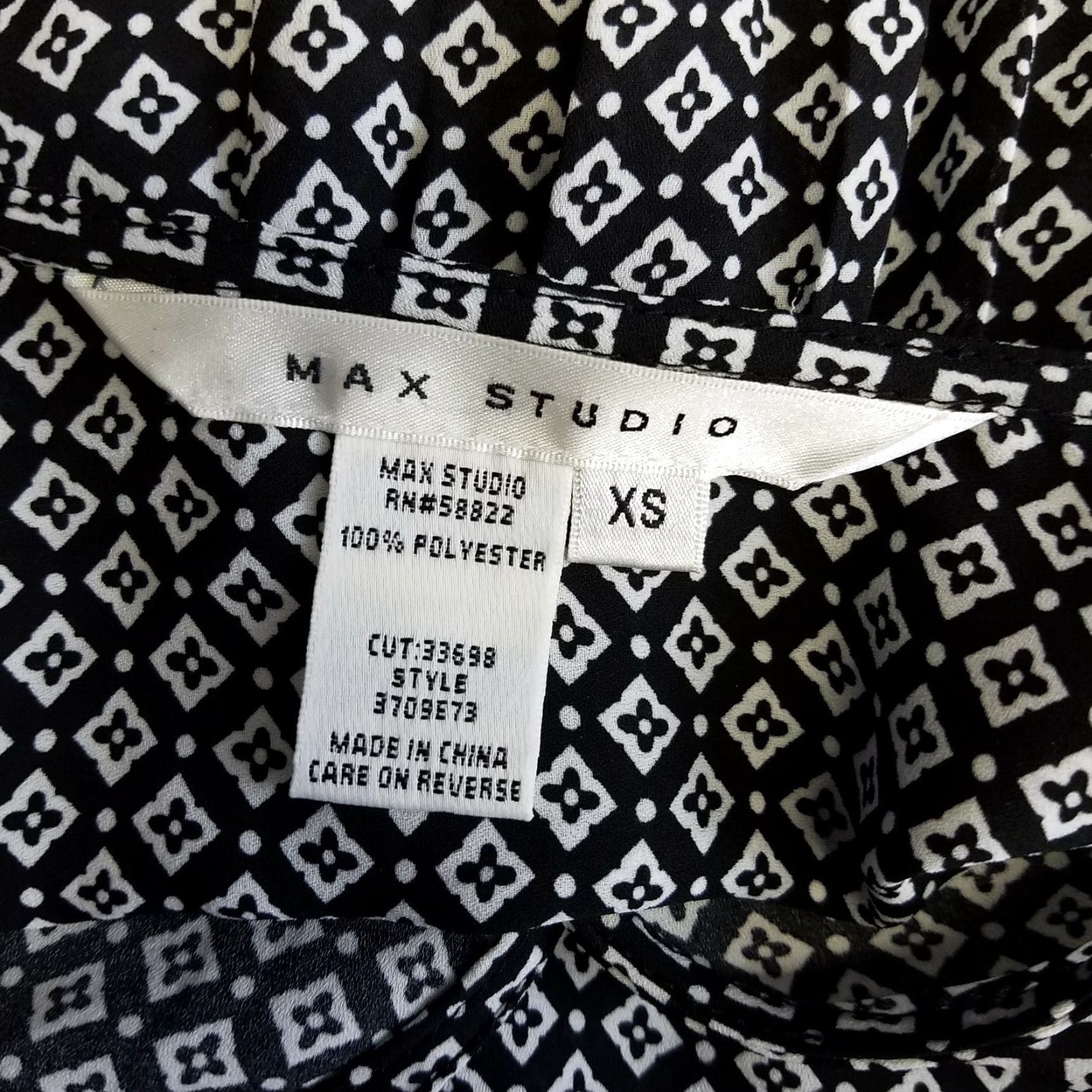 Vintage Max Studio Blouse XS Womens Floral Long Sleeve V-Neck Black White Shirt Ladies Size XS / US 0-2 / IT 36-38 - 4 Thumbnail