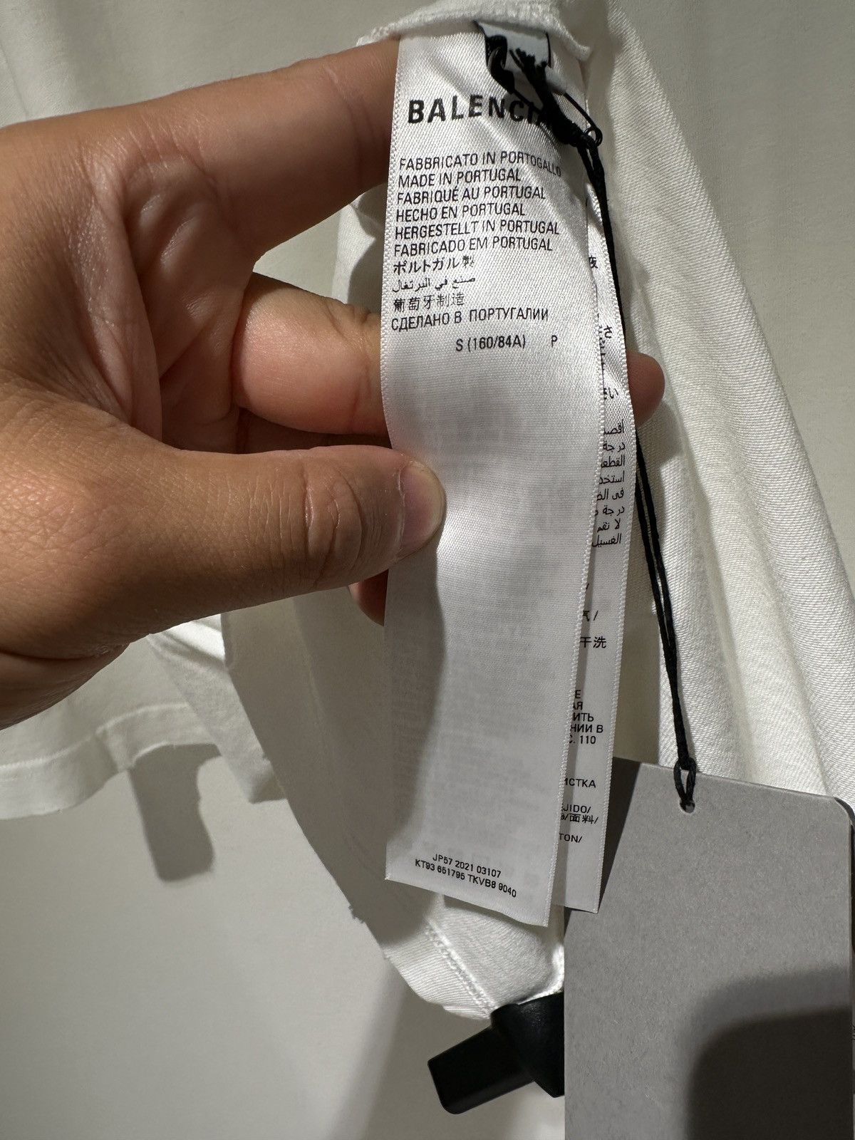 Balenciaga Balenciaga Balenciaga Distressed Logo T Shirt Size US S / EU 44-46 / 1 - 5 Thumbnail